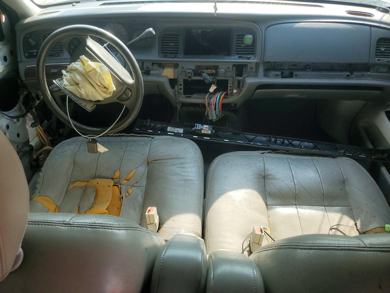 2003 Mercury Grand Marquis Ls Tan vin: 2MEFM75WX3X661821