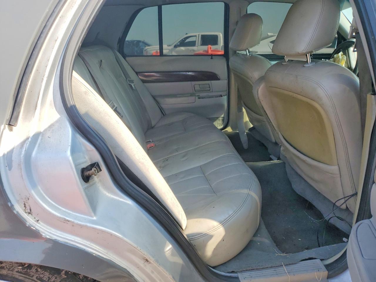 2003 Mercury Grand Marquis Ls Tan vin: 2MEFM75WX3X661821