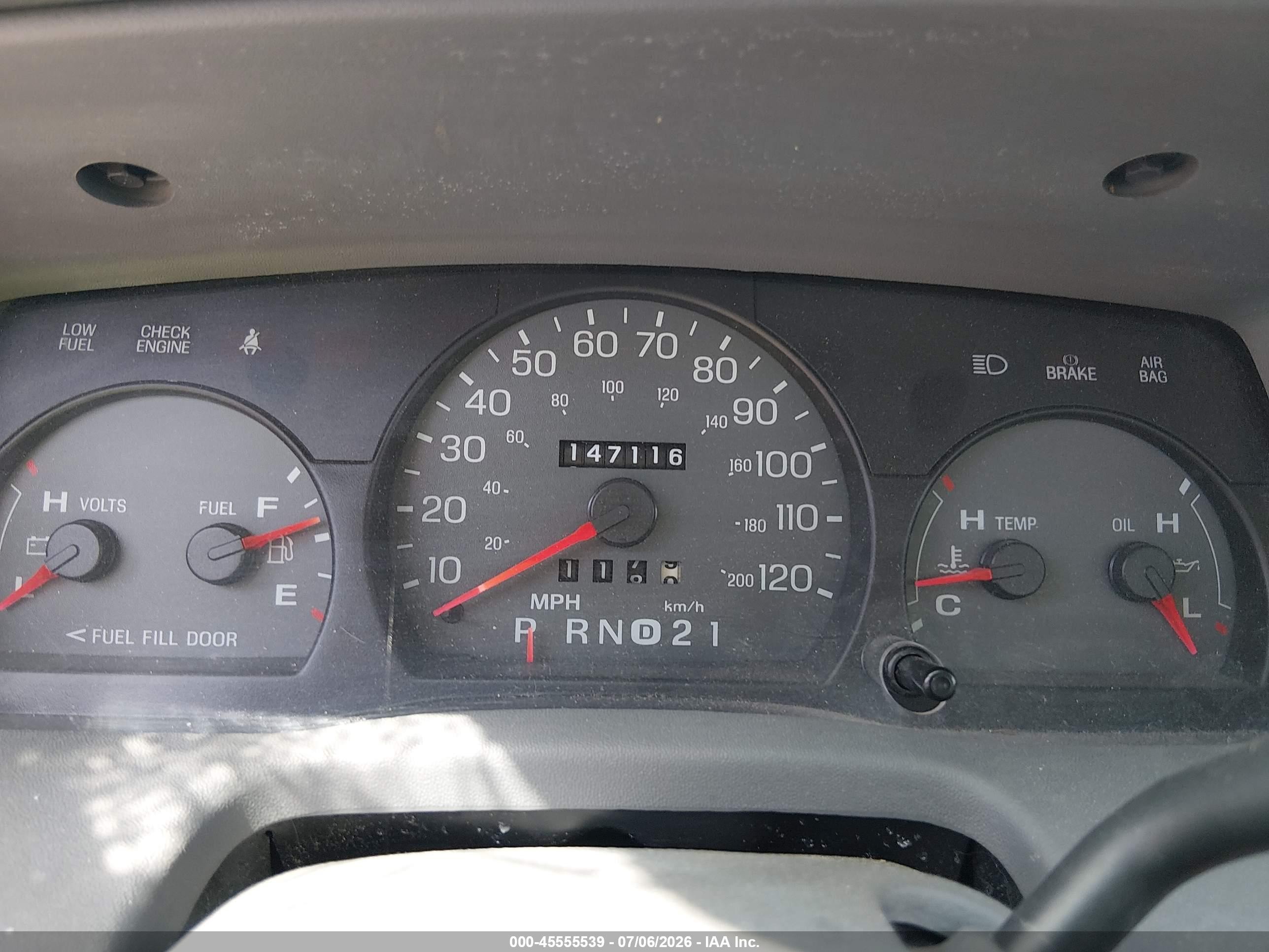 2003 Mercury Grand Marquis Ls Серебряный vin: 2MEFM75WX3X673192