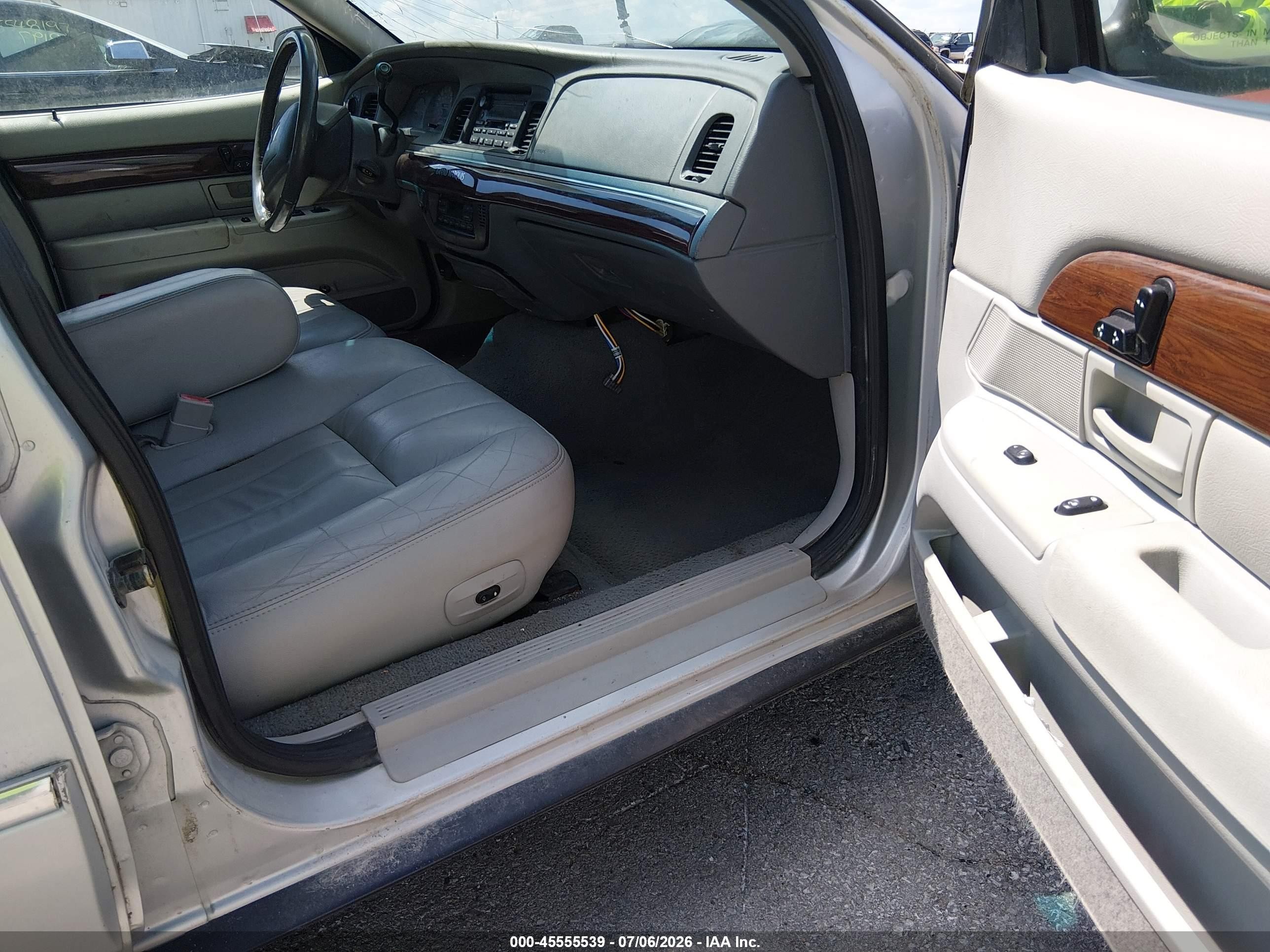 2003 Mercury Grand Marquis Ls Серебряный vin: 2MEFM75WX3X673192