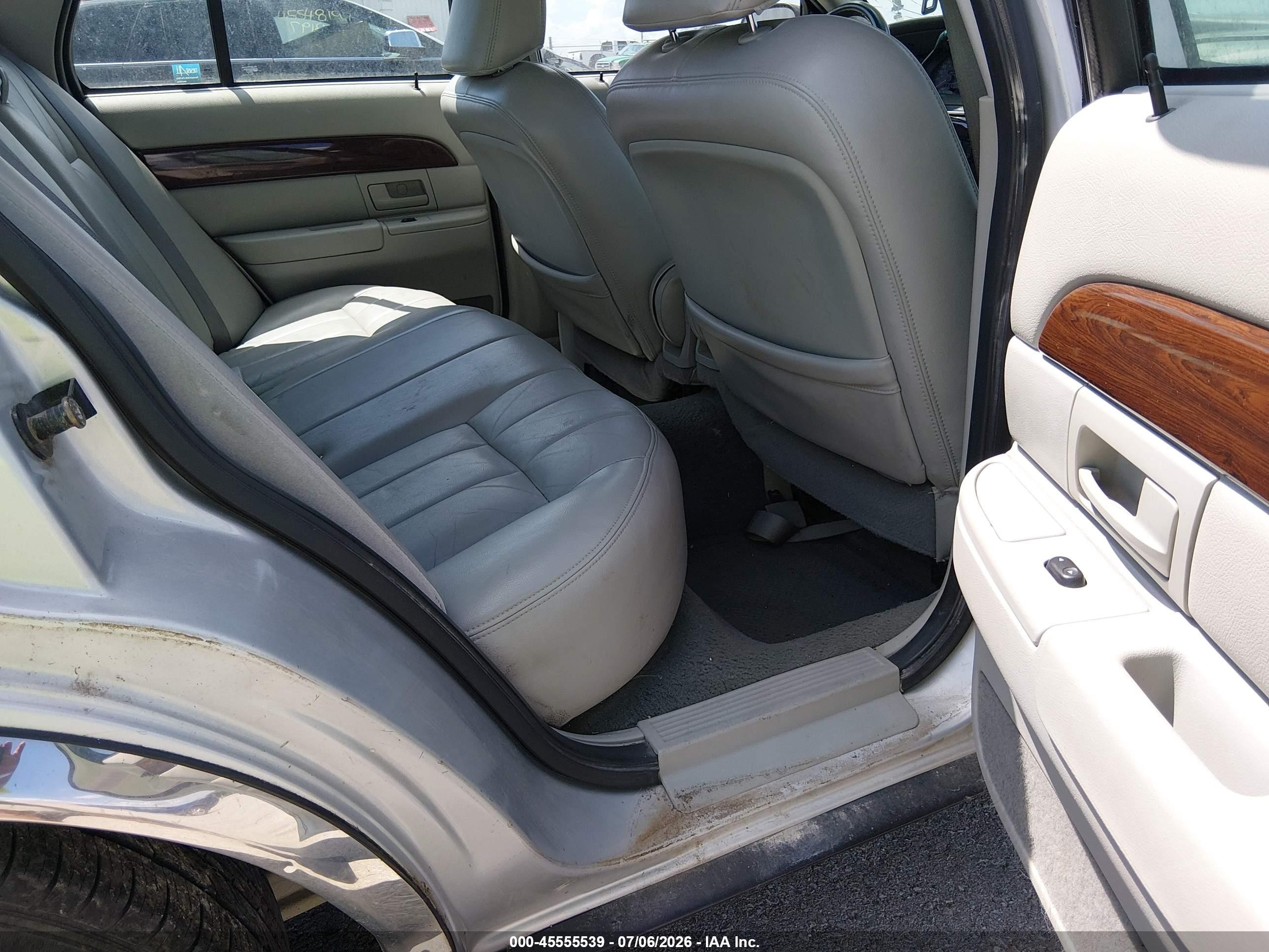 2003 Mercury Grand Marquis Ls Серебряный vin: 2MEFM75WX3X673192