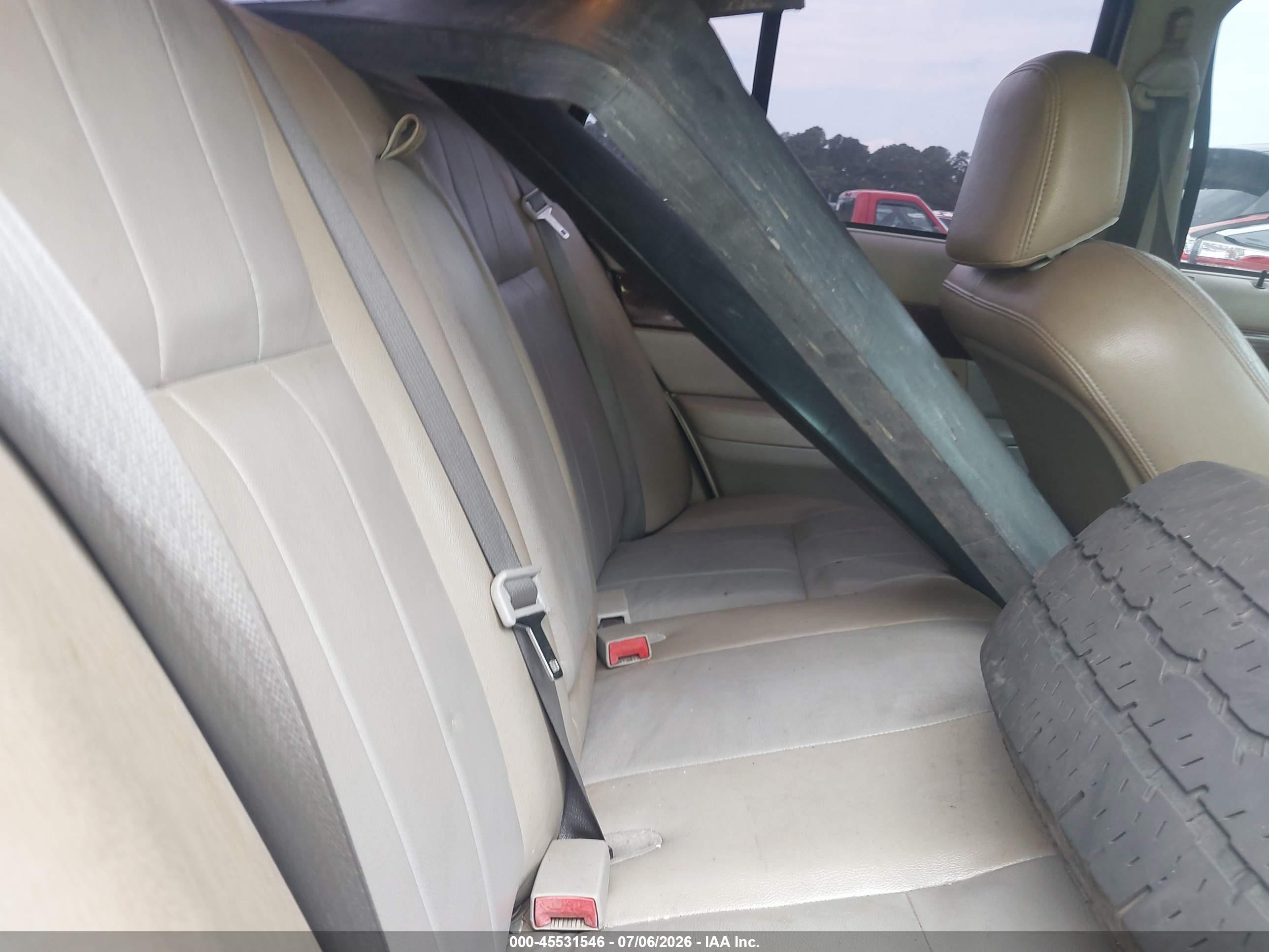 2004 Mercury Grand Marquis Ls Silver vin: 2MEFM75WX4X652926