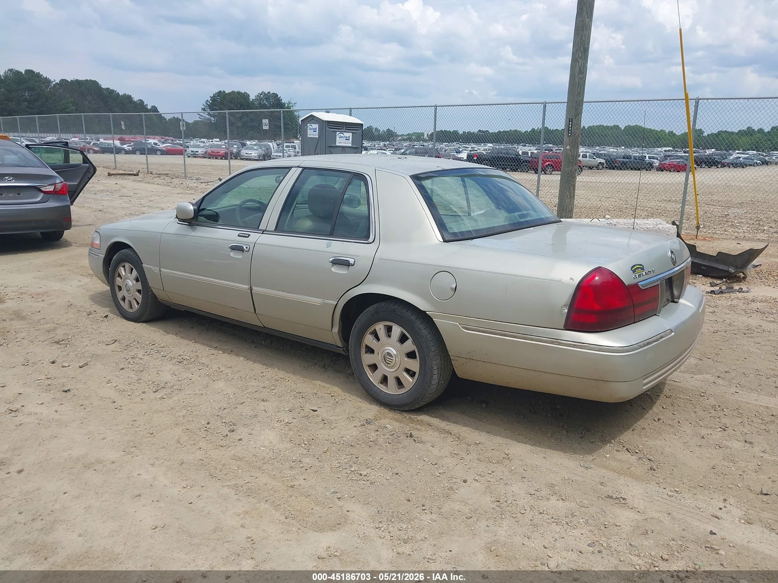 2005 Mercury Grand Marquis Ls/lse Champagne vin: 2MEFM75WX5X616350