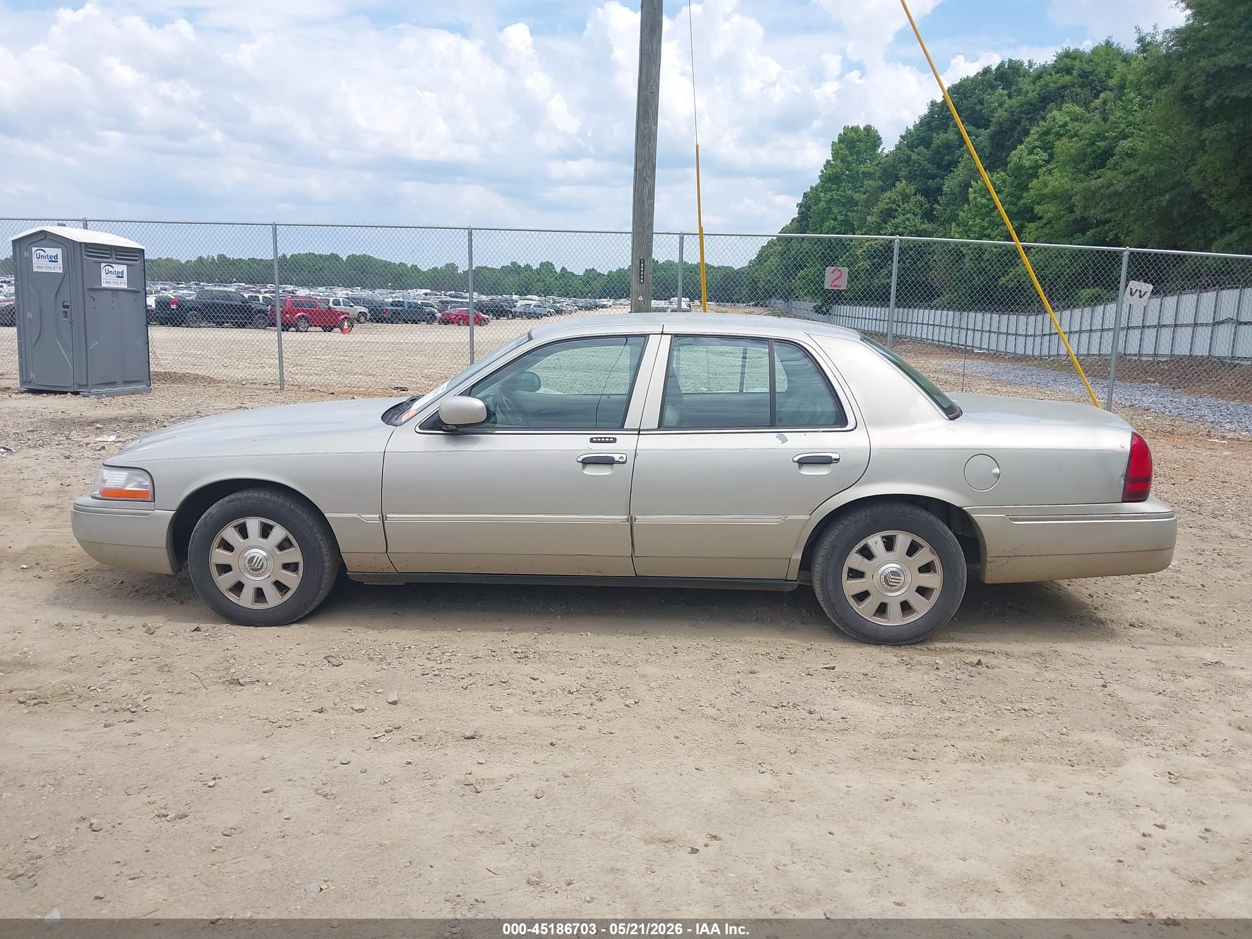 2005 Mercury Grand Marquis Ls/lse Champagne vin: 2MEFM75WX5X616350