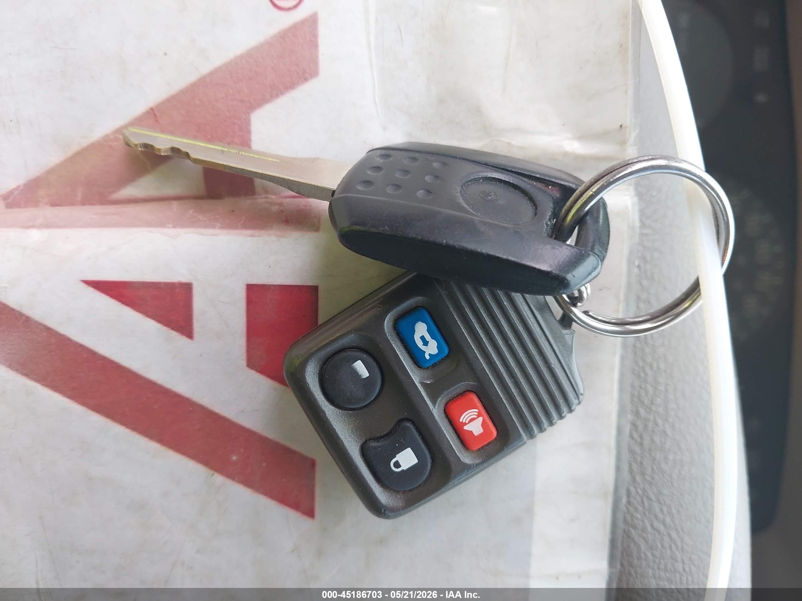 2005 Mercury Grand Marquis Ls/lse Champagne vin: 2MEFM75WX5X616350