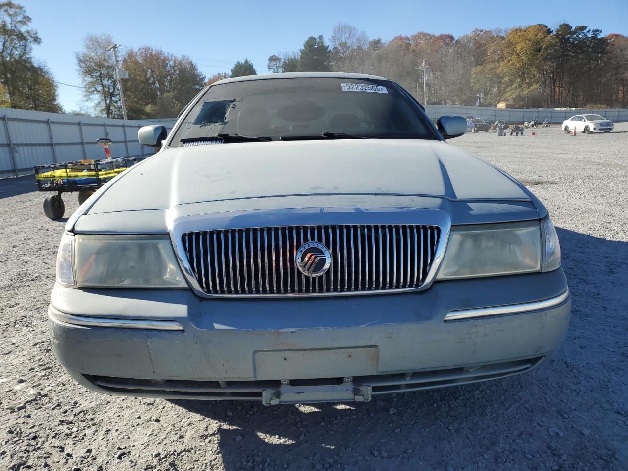 2005 Mercury Marquis Silver vin: 2MEFM75WX5X630328