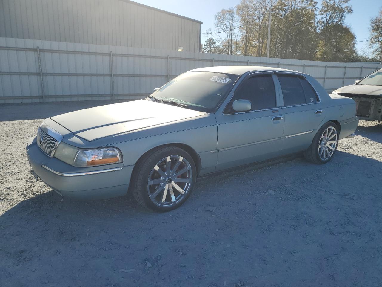 2005 Mercury Marquis Silver vin: 2MEFM75WX5X630328