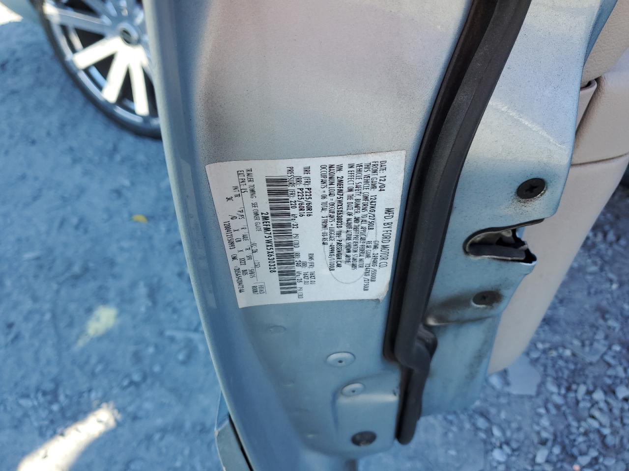 2005 Mercury Marquis Silver vin: 2MEFM75WX5X630328