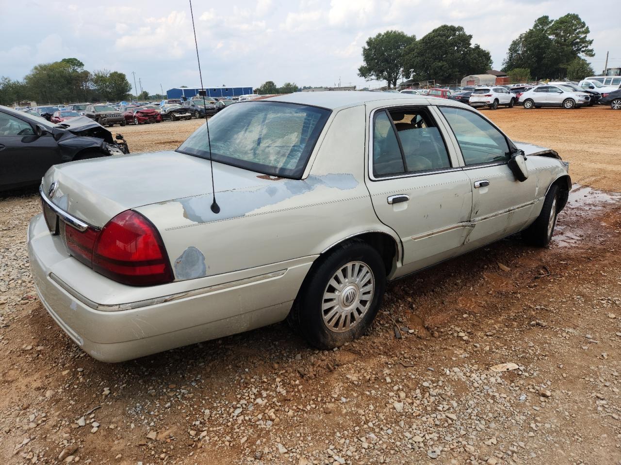 2005 Mercury Grand Marquis Ls Beige vin: 2MEFM75WX5X656962
