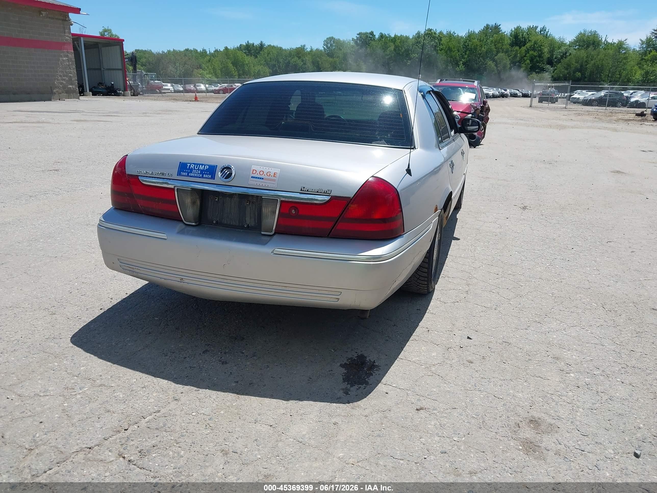 2005 Mercury Grand Marquis Ls/lse Silver vin: 2MEFM75WX5X660879