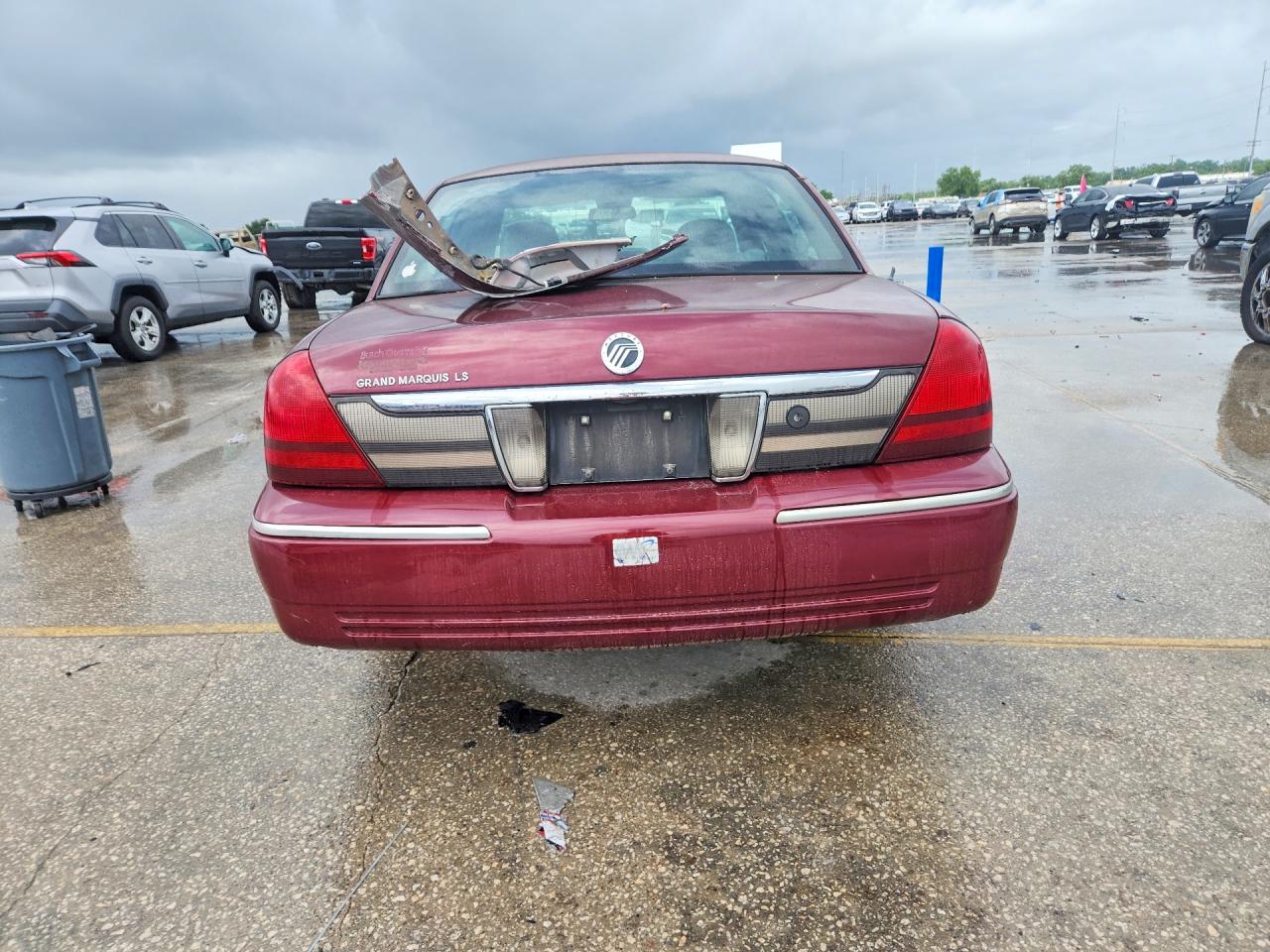 2006 Mercury Grand Marquis Ls Burgundy vin: 2MEFM75WX6X640584