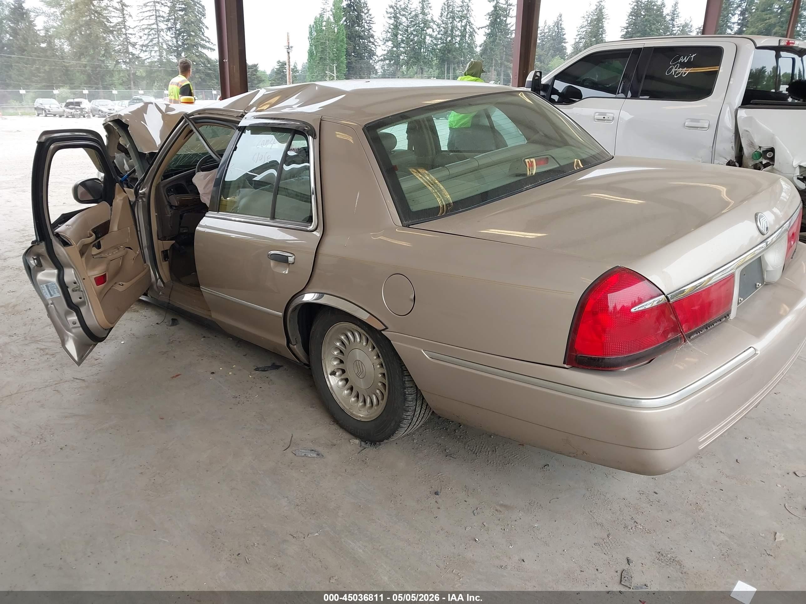 1998 Mercury Grand Marquis   Бежевый vin: 2MEFM75WXWX658616