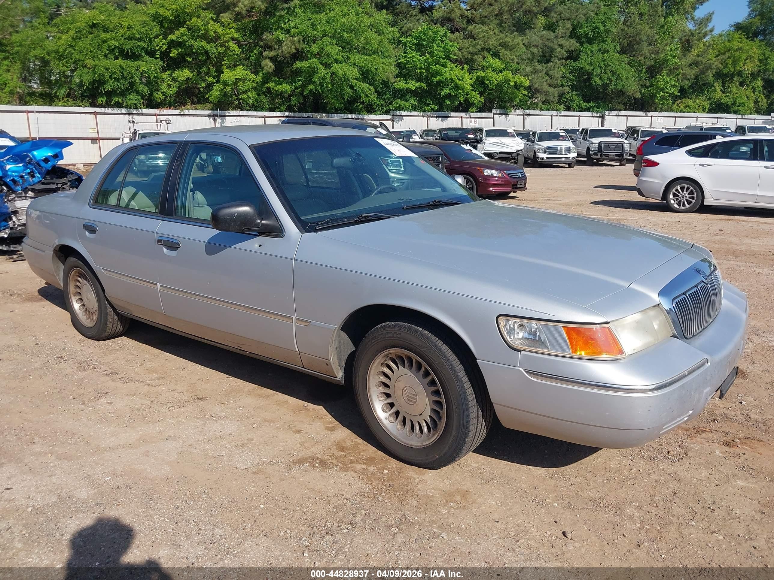2000 Mercury Grand Marquis Ls Серебряный vin: 2MEFM75WXYX694227