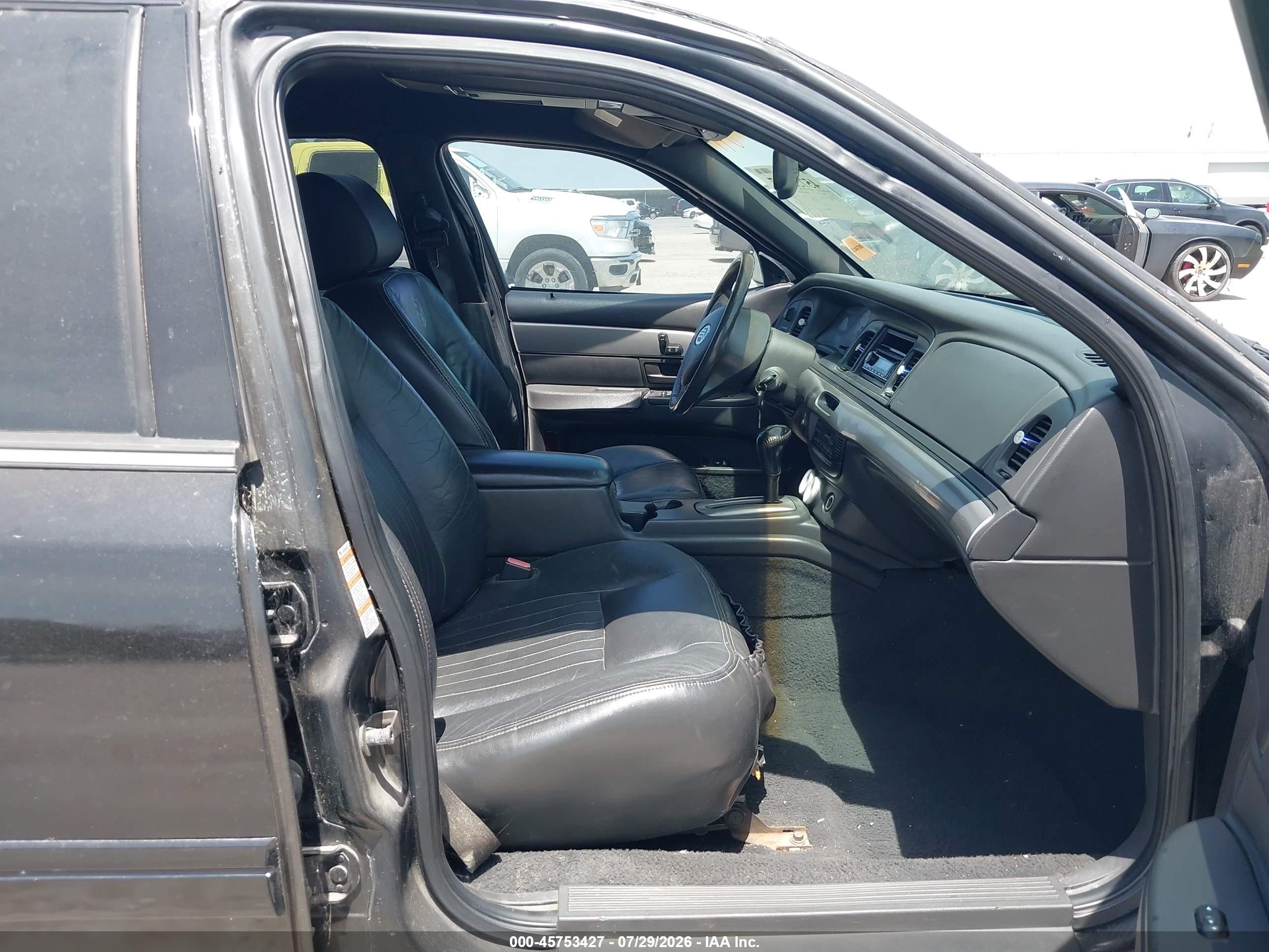 2003 Mercury Marauder   Black vin: 2MEHM75V03X632201
