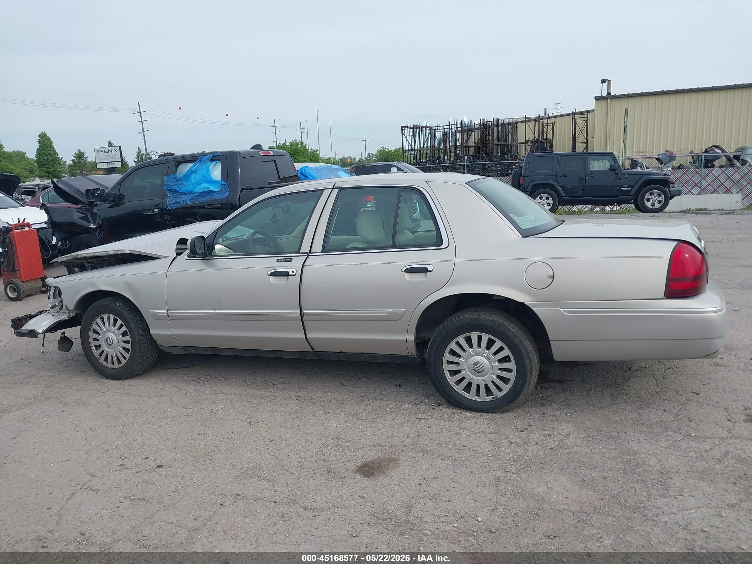 2007 Mercury Grand Marquis Ls Champagne vin: 2MEHM75V07X636609