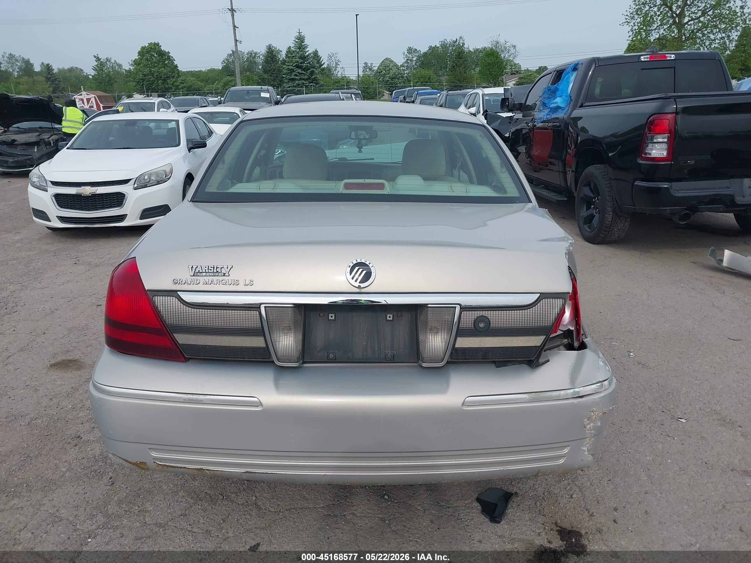 2007 Mercury Grand Marquis Ls Champagne vin: 2MEHM75V07X636609