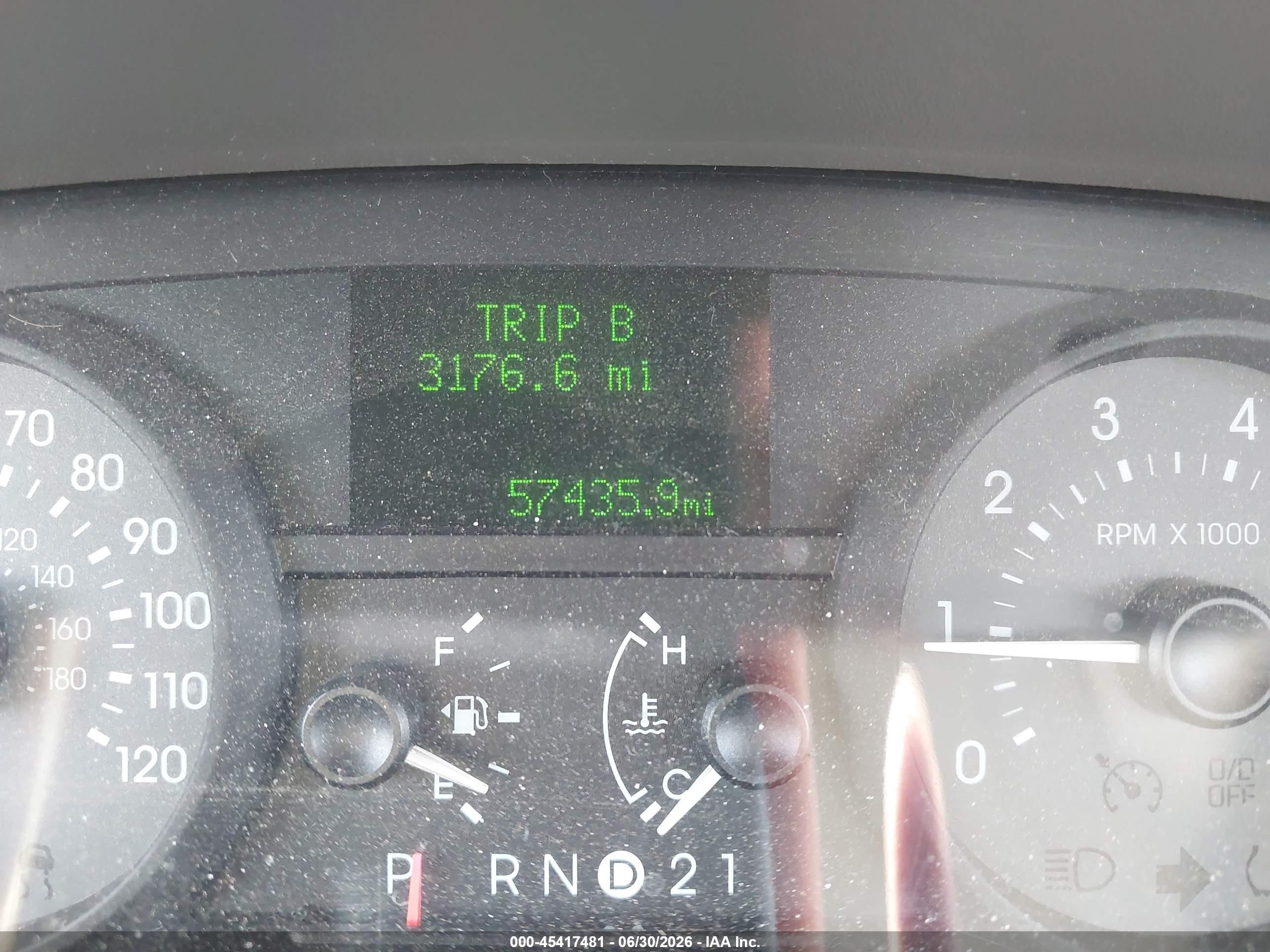 2007 Mercury Grand Marquis Ls White vin: 2MEHM75V17X604719
