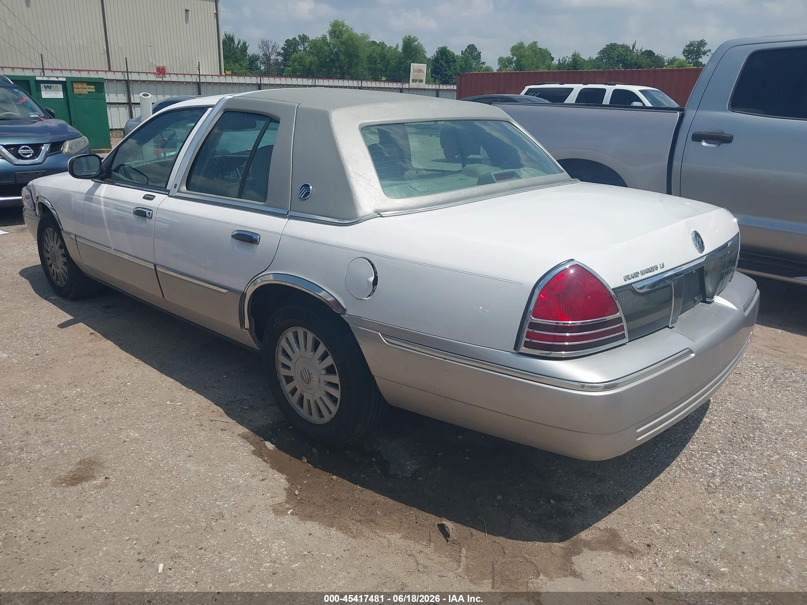 2007 Mercury Grand Marquis Ls White vin: 2MEHM75V17X604719