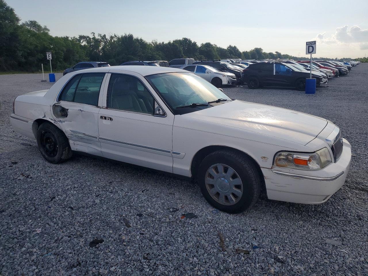2008 Mercury Grand Marquis Ls White vin: 2MEHM75V18X625927