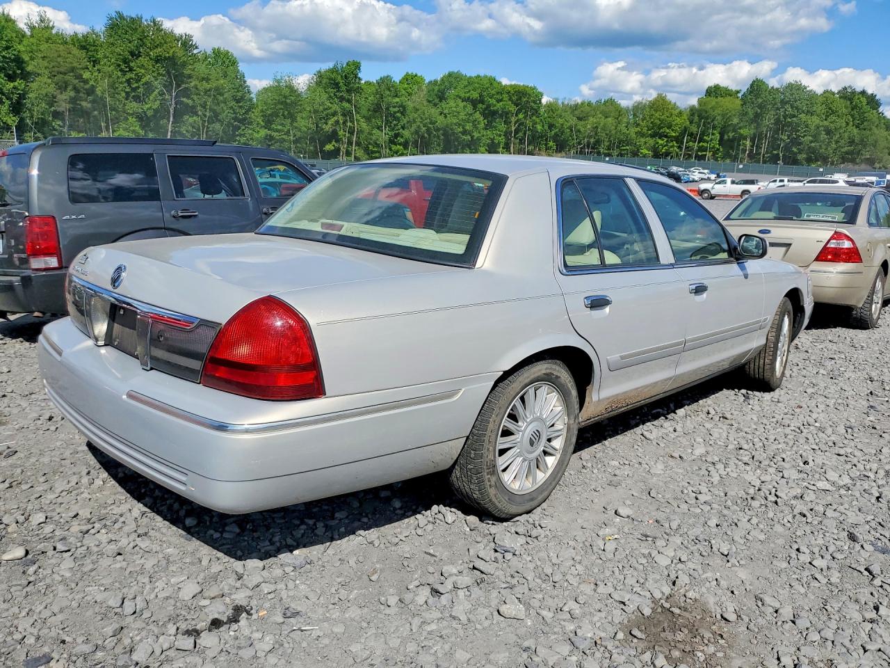 2008 Mercury Grand Marquis Ls Gold vin: 2MEHM75V18X634708