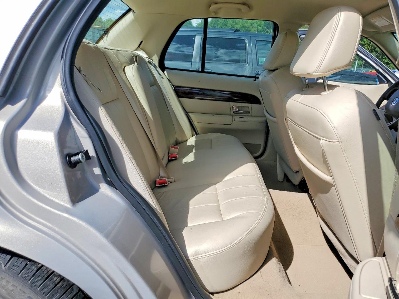 2008 Mercury Grand Marquis Ls Gold vin: 2MEHM75V18X634708