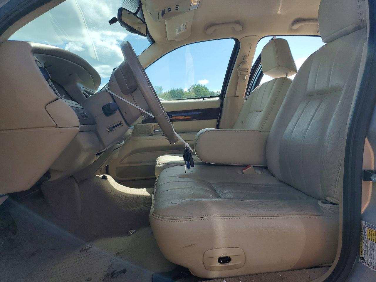 2008 Mercury Grand Marquis Ls Gold vin: 2MEHM75V18X634708