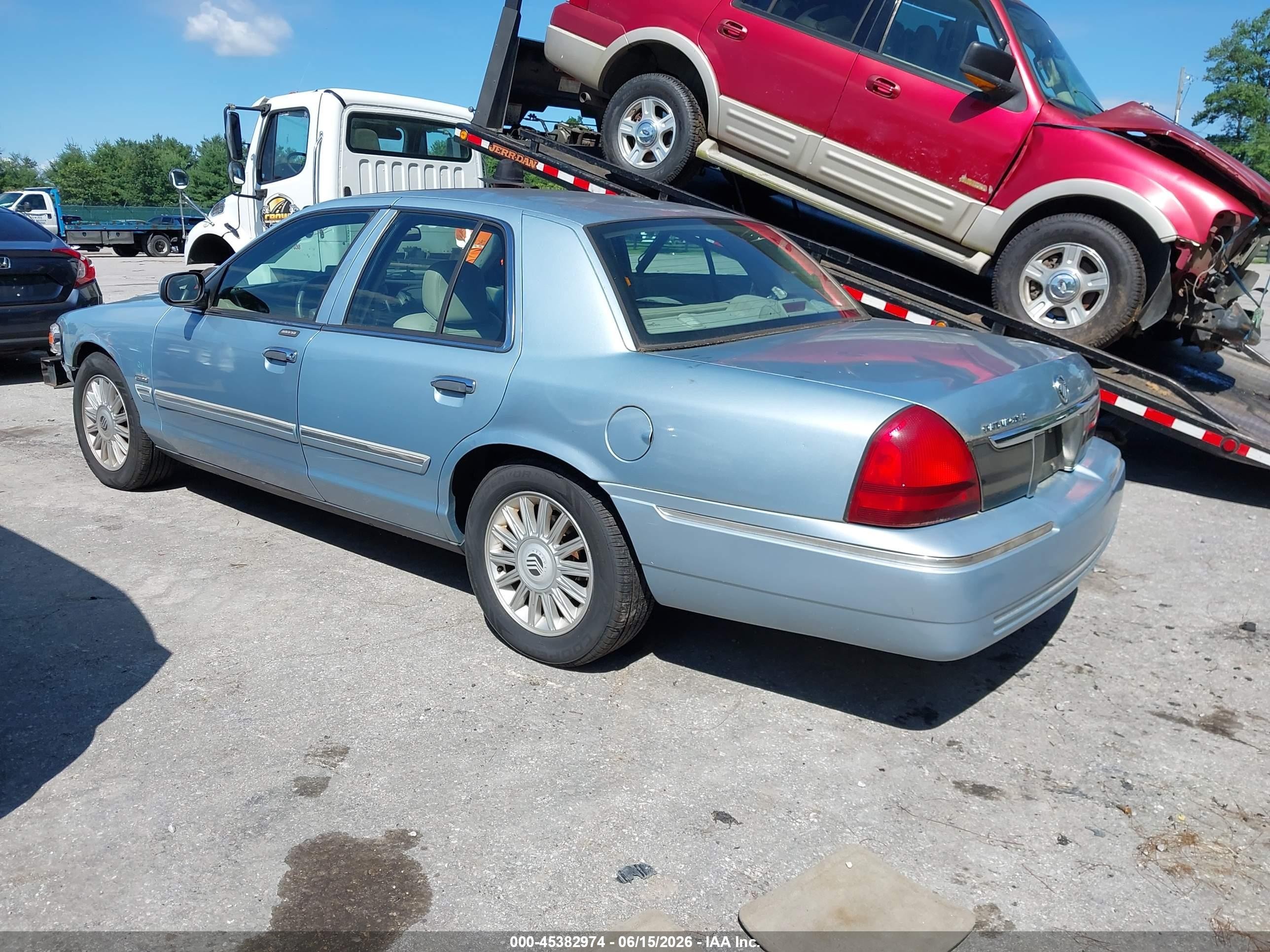 2009 Mercury Grand Marquis Ls (fleet Only) Light Blue vin: 2MEHM75V19X625055