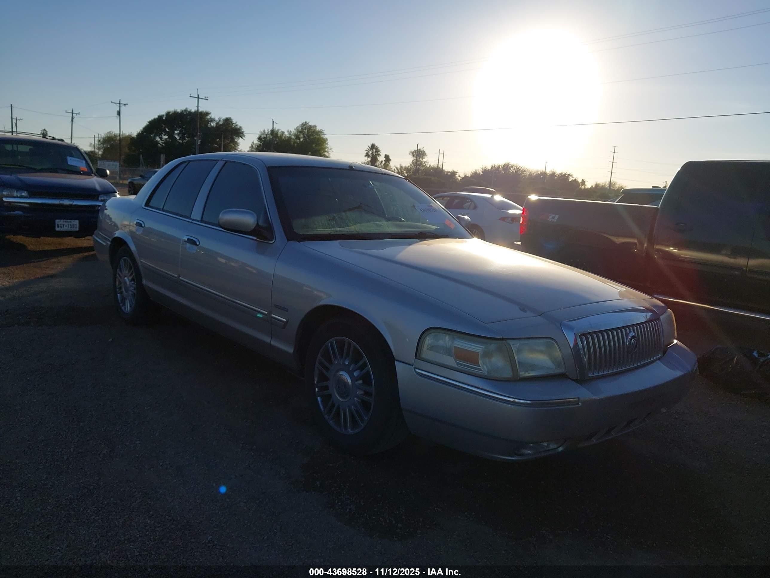 2009 Mercury Grand Marquis Ls (fleet Only) Beige vin: 2MEHM75V19X631146