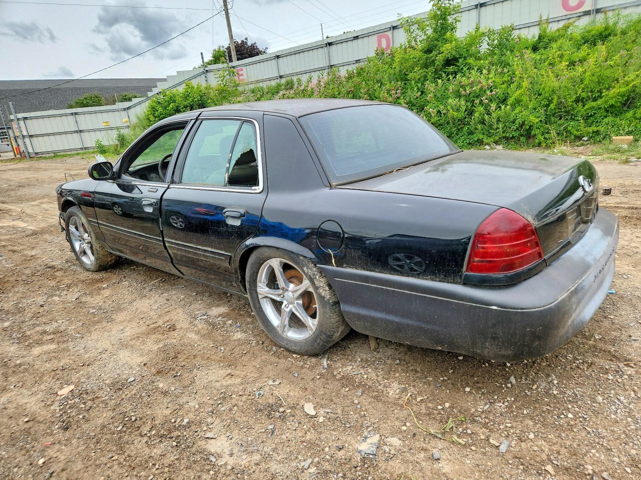2003 Mercury Marauder Черный vin: 2MEHM75V23X615318