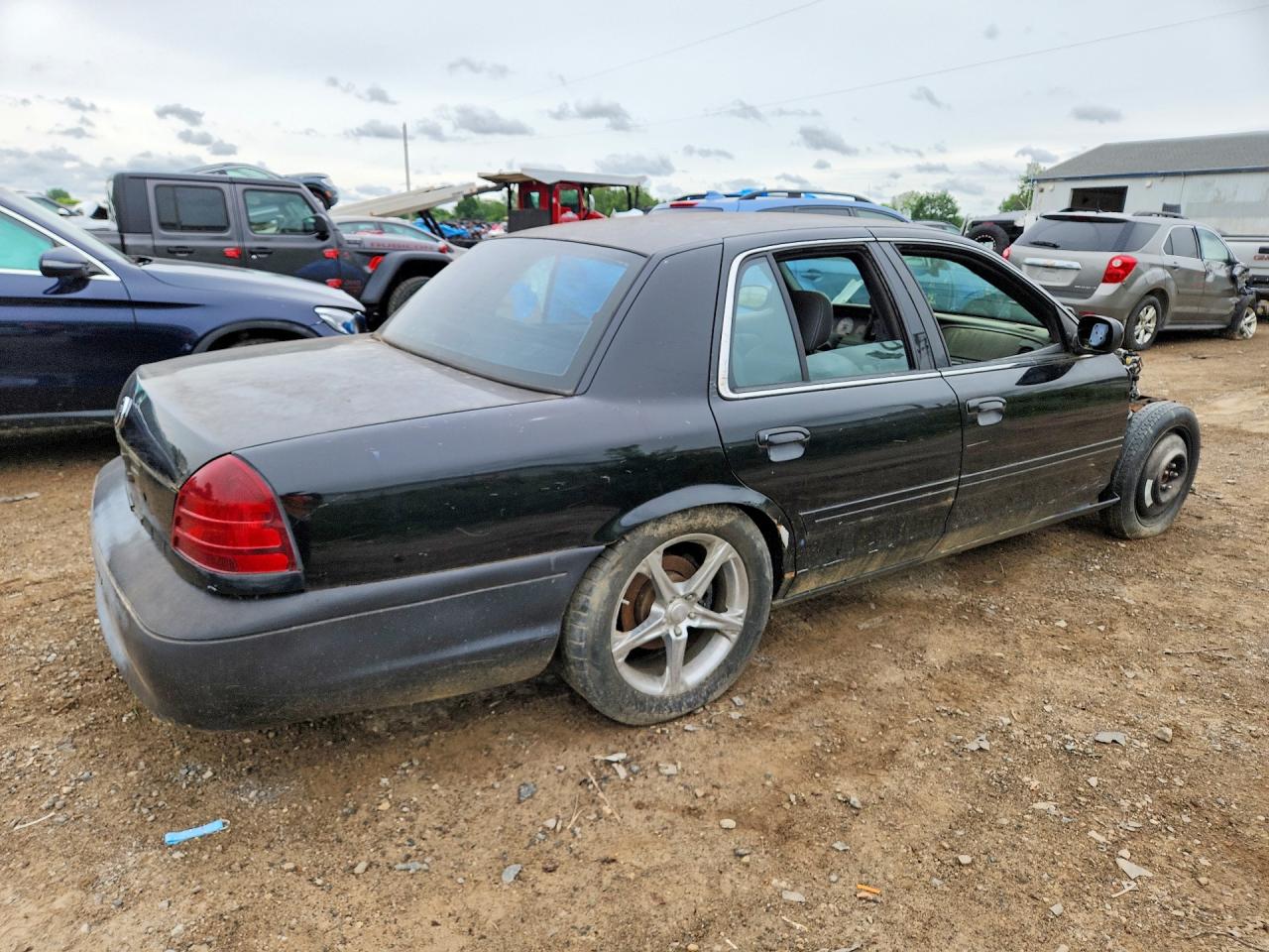 2003 Mercury Marauder Черный vin: 2MEHM75V23X615318