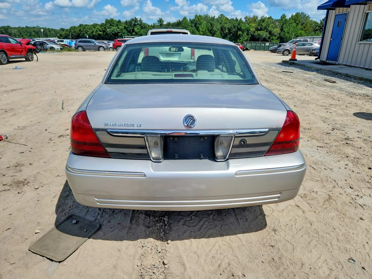 2008 Mercury Grand Marquis Ls Silver vin: 2MEHM75V28X612099