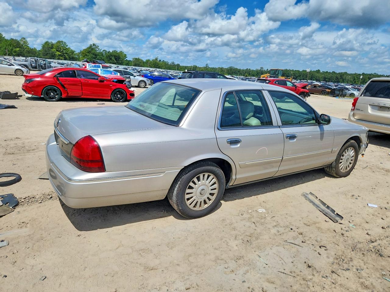 2008 Mercury Grand Marquis Ls Silver vin: 2MEHM75V28X612099