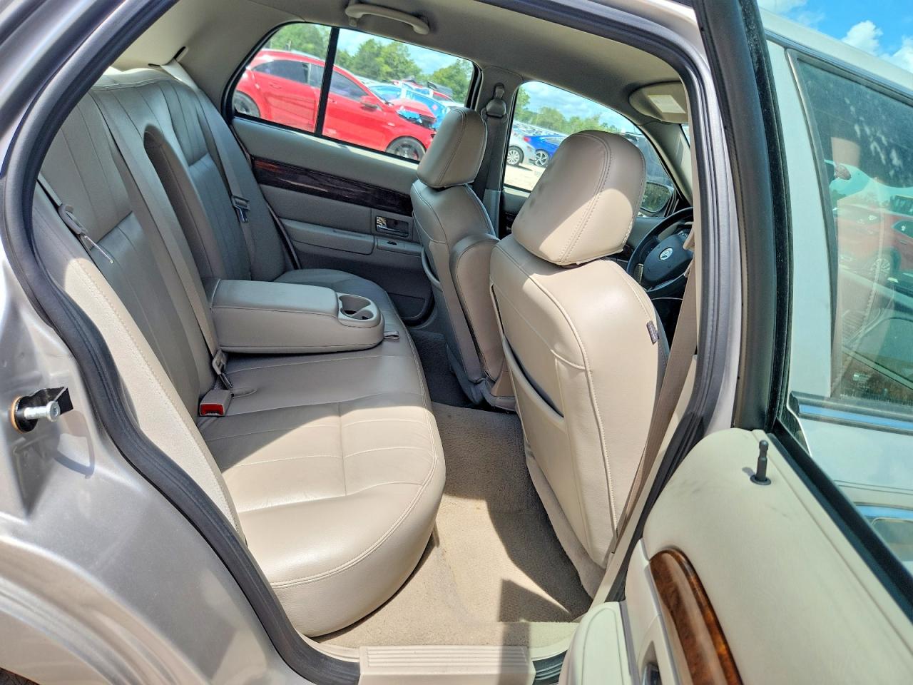 2008 Mercury Grand Marquis Ls Silver vin: 2MEHM75V28X612099