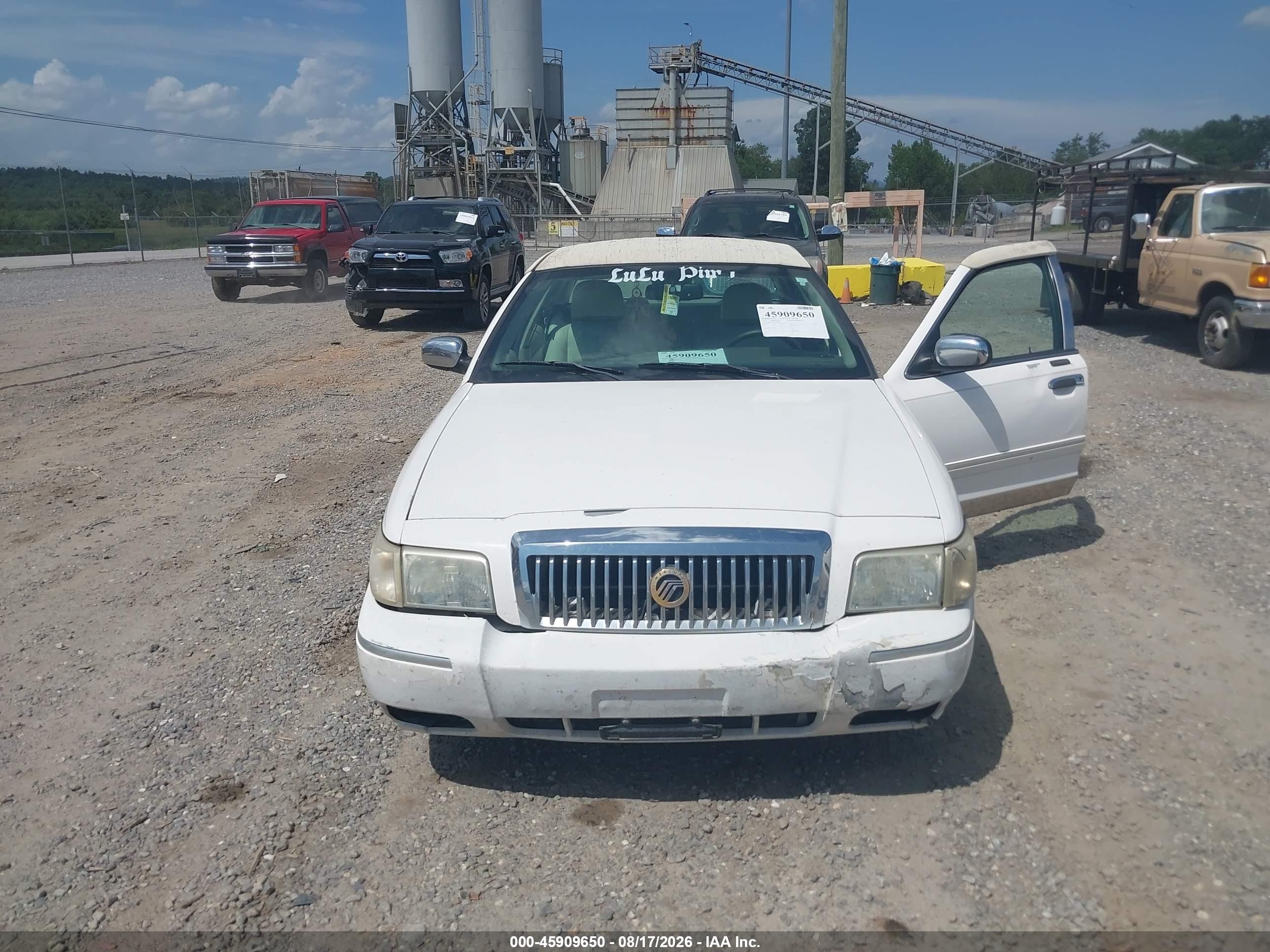 2007 Mercury Grand Marquis Ls White vin: 2MEHM75V37X605015