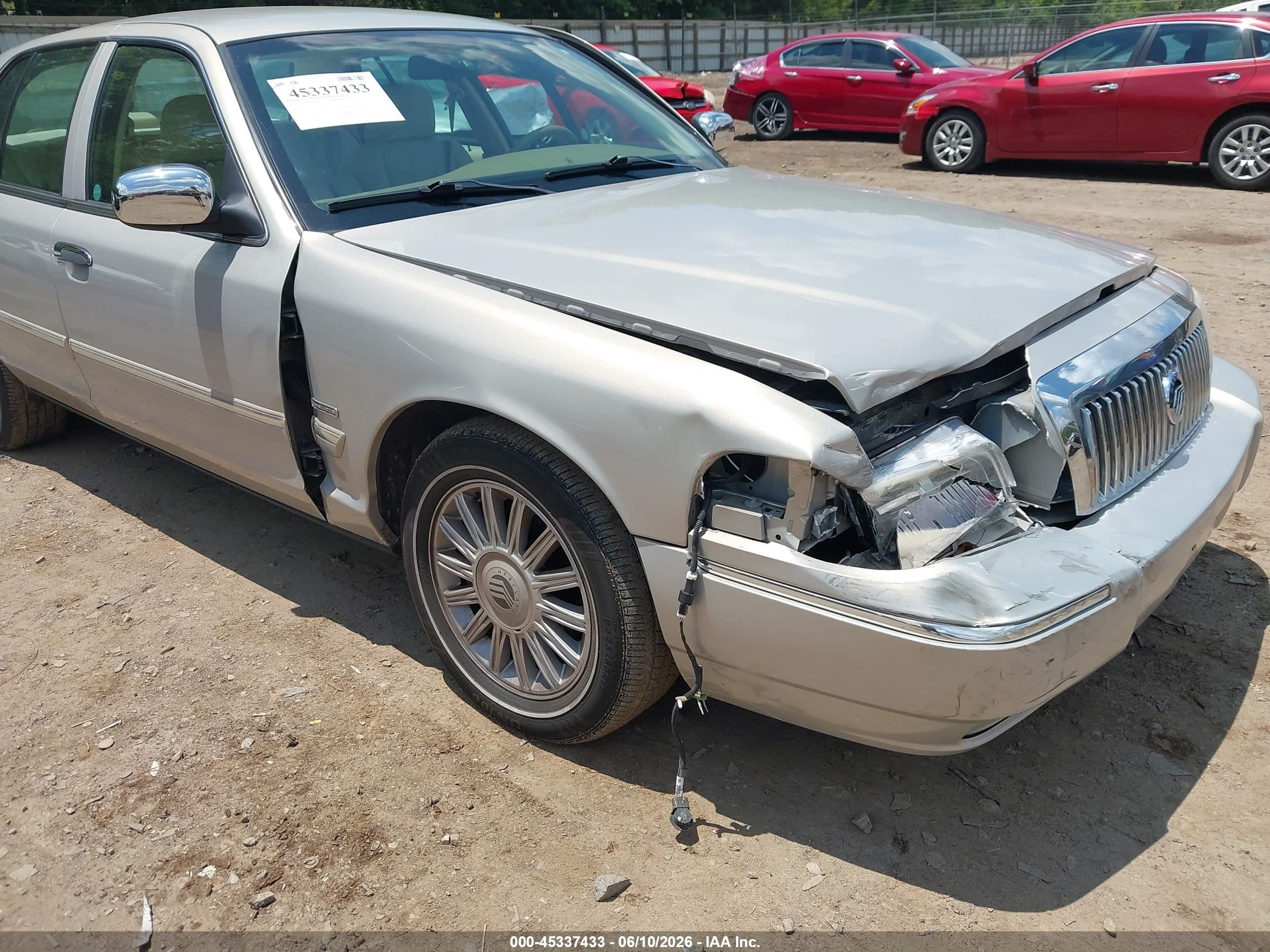 2009 Mercury Grand Marquis Ls (fleet Only) Silver vin: 2MEHM75V39X611495