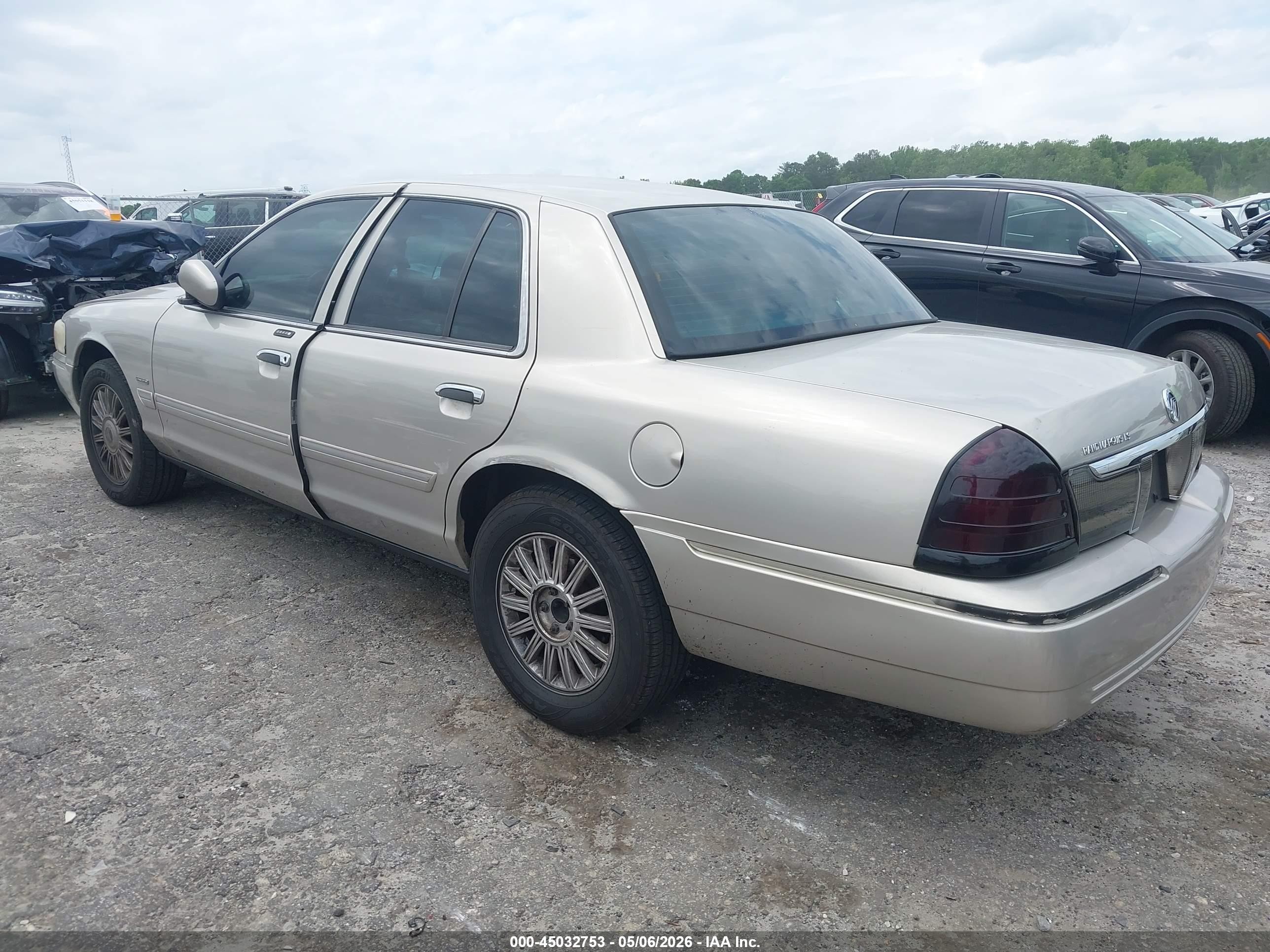 2009 Mercury Grand Marquis Ls (fleet Only) Gold vin: 2MEHM75V39X622528
