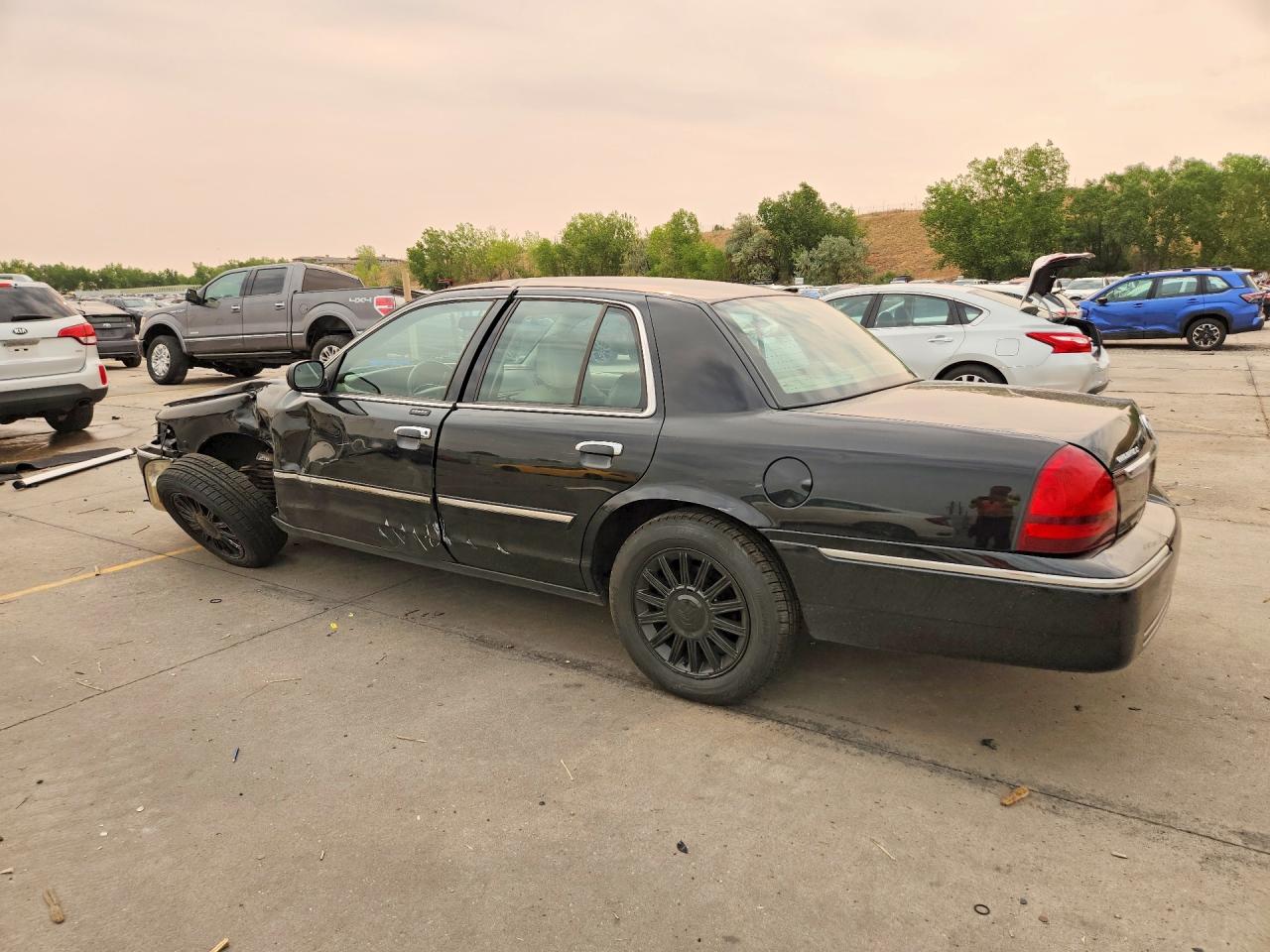 2009 Mercury Grand Marquis Ls Black vin: 2MEHM75V59X602037