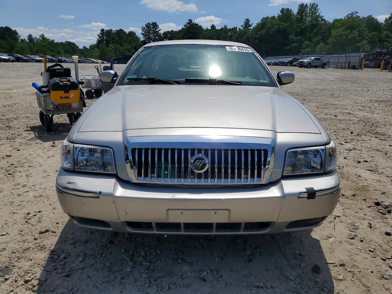 2009 Mercury Grand Marquis Ls Silver vin: 2MEHM75V59X610123