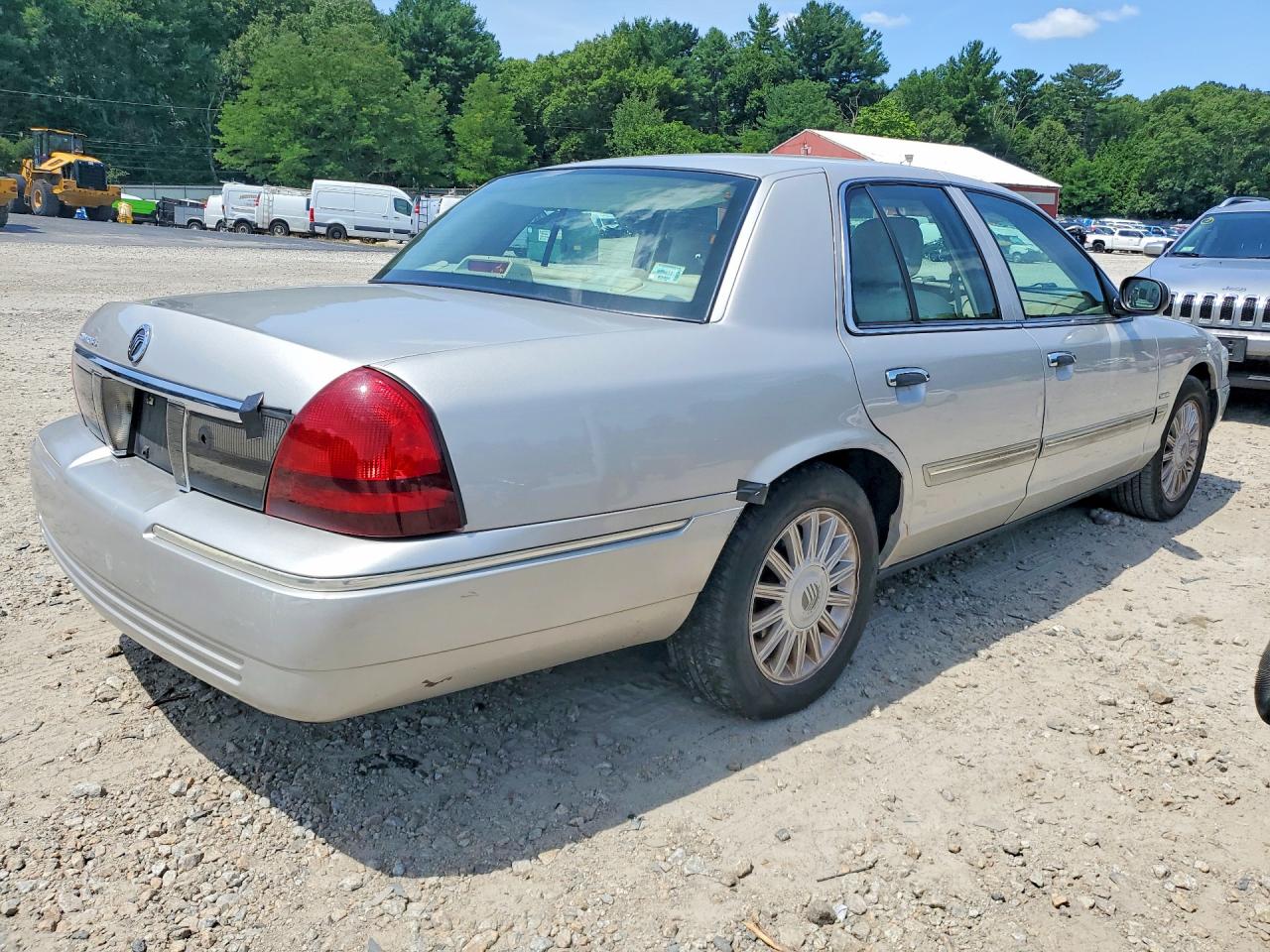 2009 Mercury Grand Marquis Ls Silver vin: 2MEHM75V59X610123