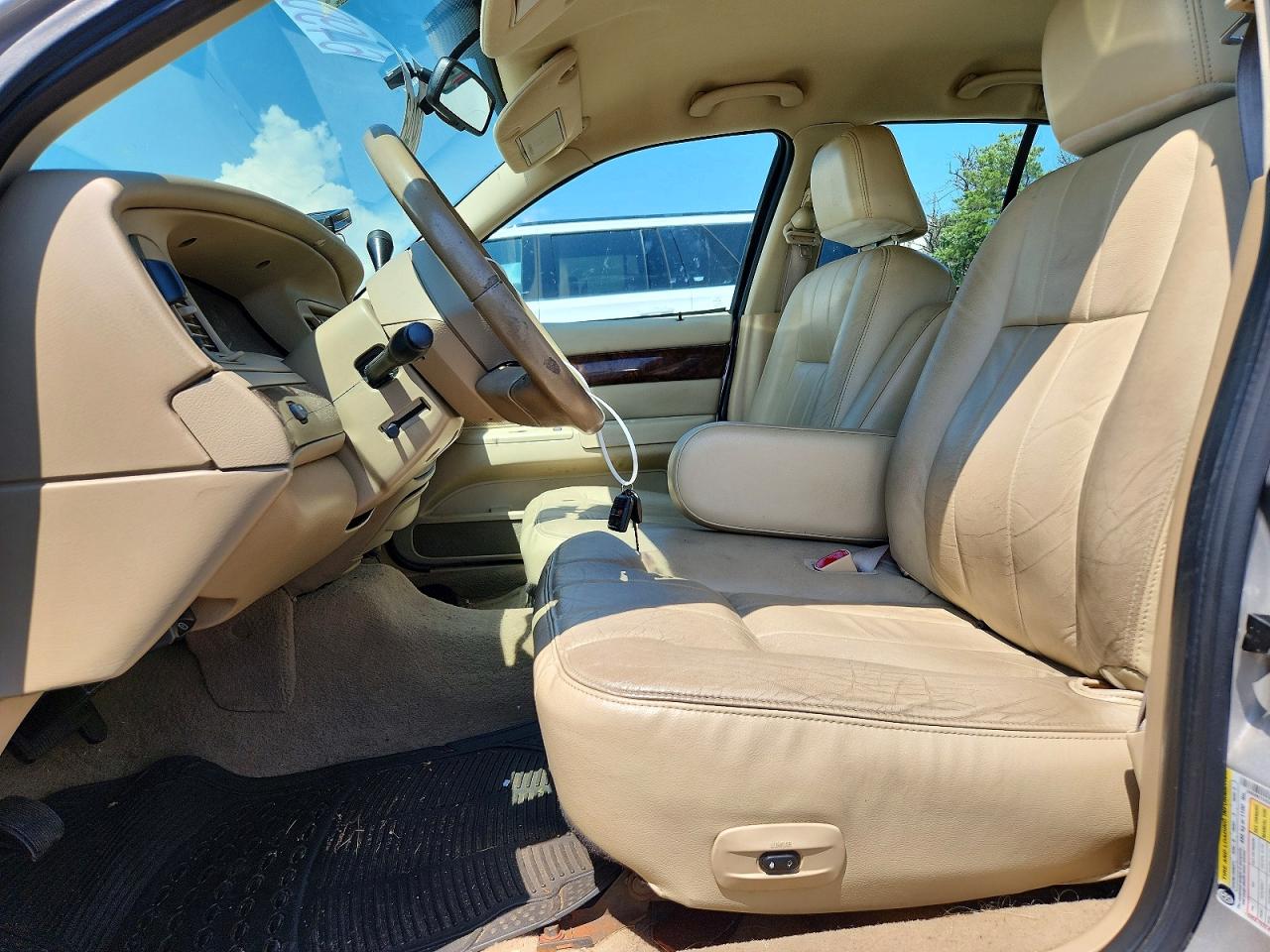 2009 Mercury Grand Marquis Ls Silver vin: 2MEHM75V59X628329