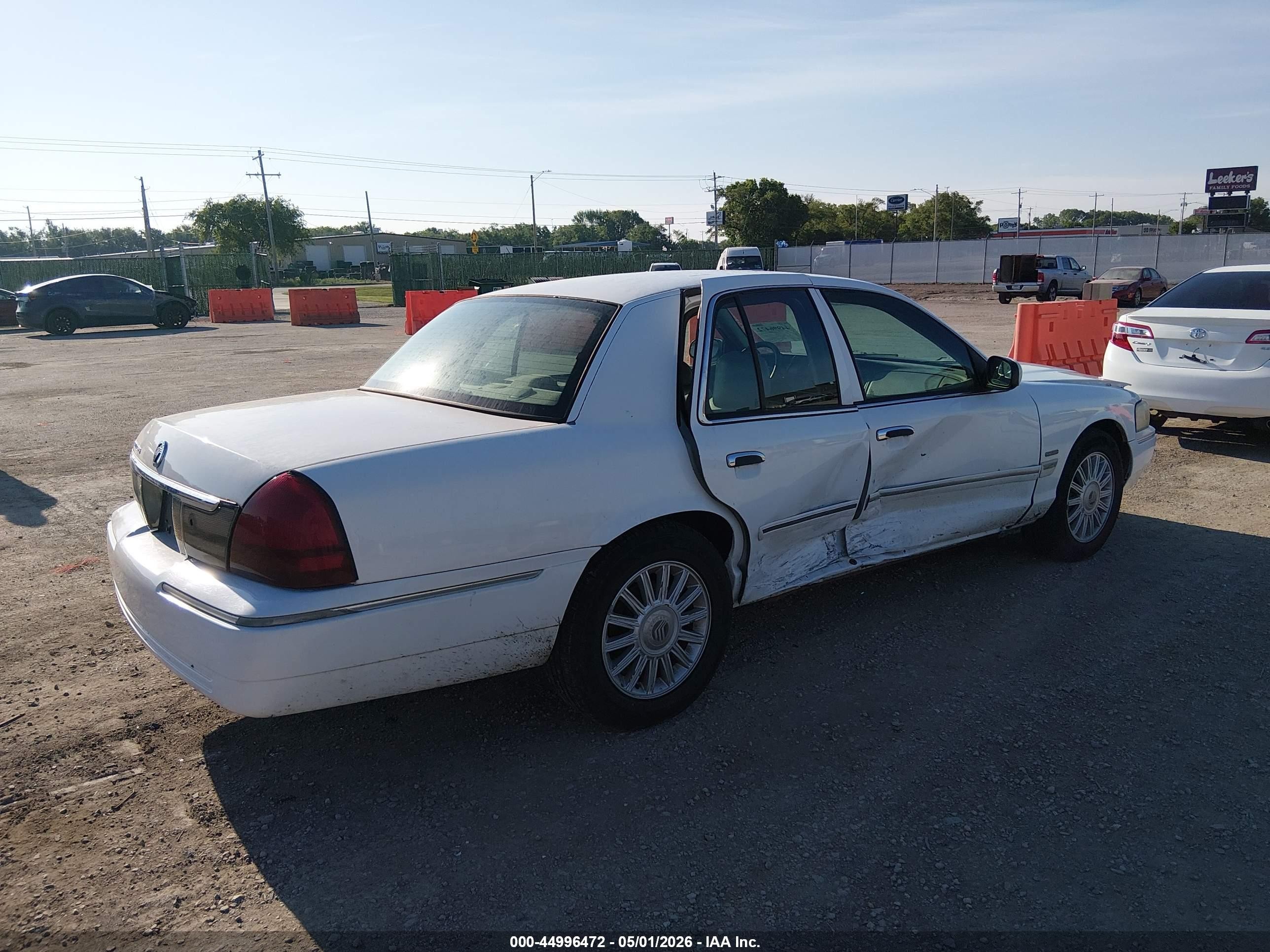 2009 Mercury Grand Marquis Ls (fleet Only) White vin: 2MEHM75V59X634874