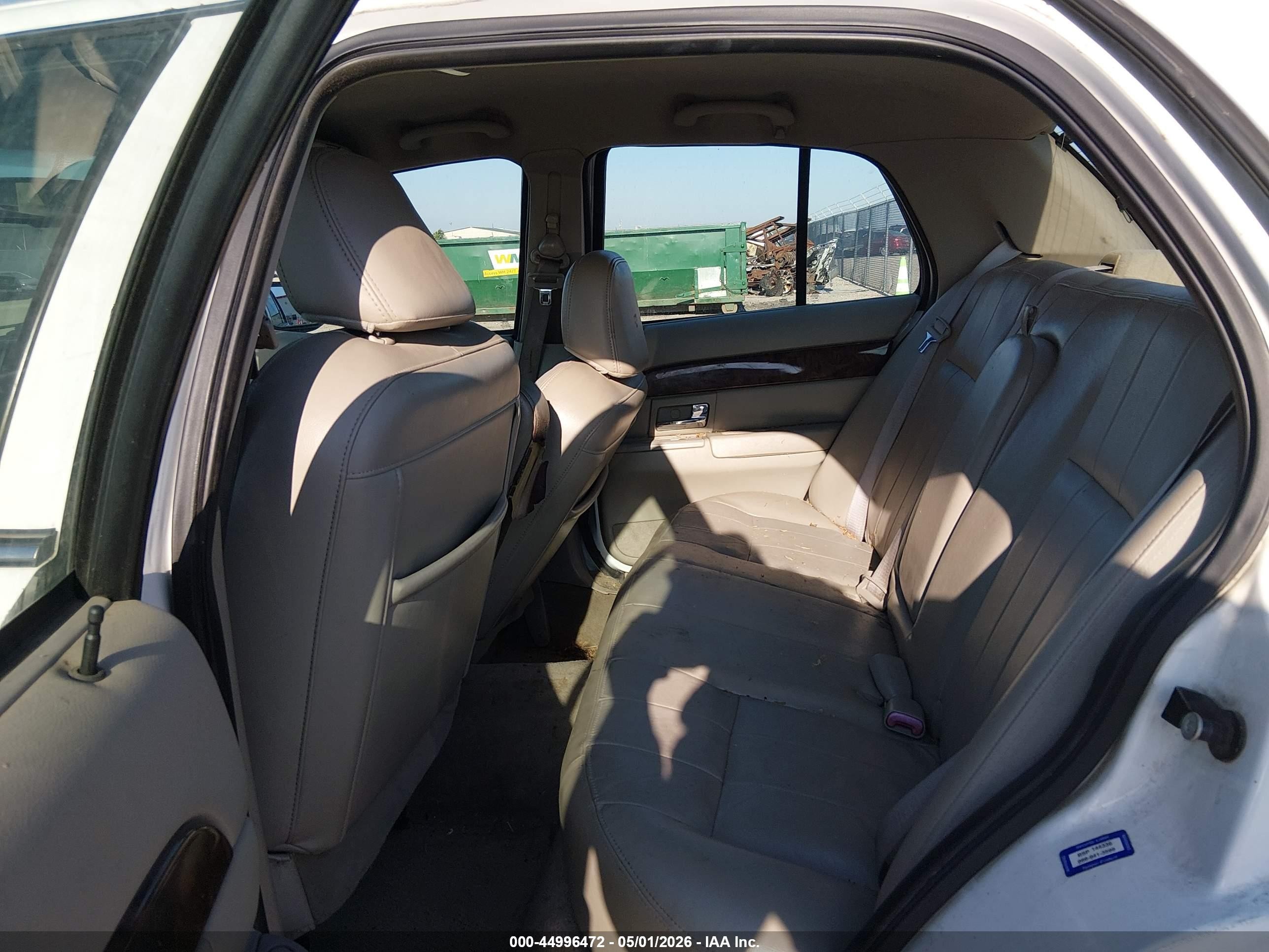 2009 Mercury Grand Marquis Ls (fleet Only) White vin: 2MEHM75V59X634874