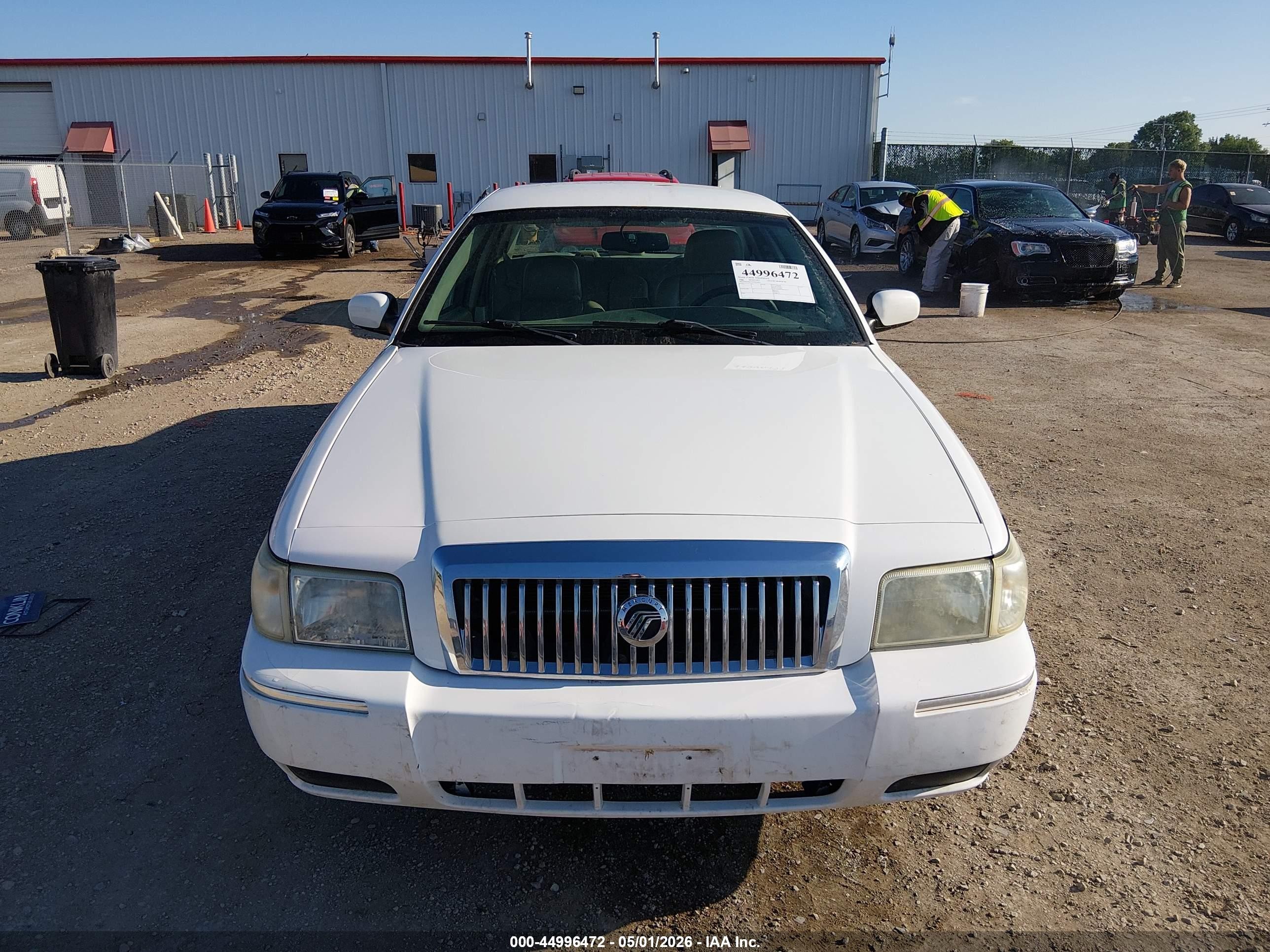 2009 Mercury Grand Marquis Ls (fleet Only) White vin: 2MEHM75V59X634874