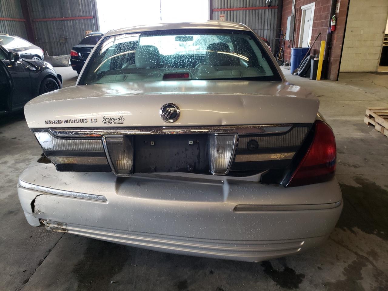 2009 Mercury Grand Marquis Ls Beige vin: 2MEHM75V69X603293