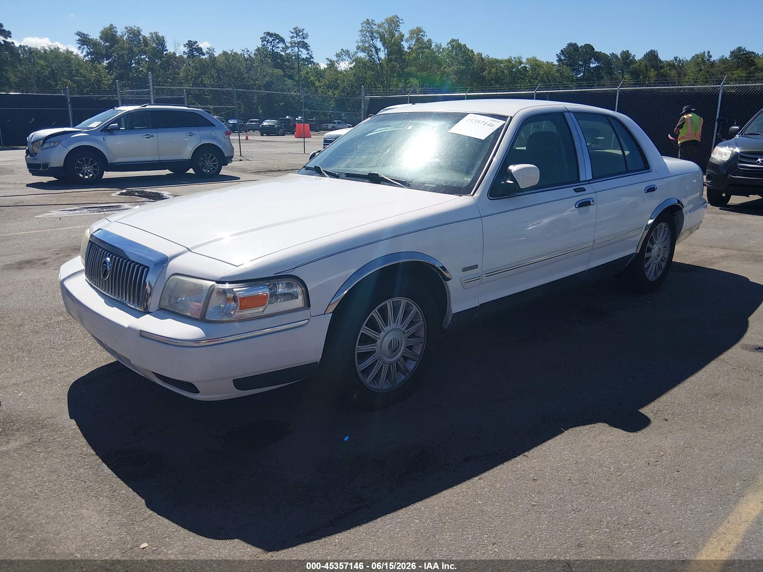 2009 Mercury Grand Marquis Ls (fleet Only) Белый vin: 2MEHM75V79X608552