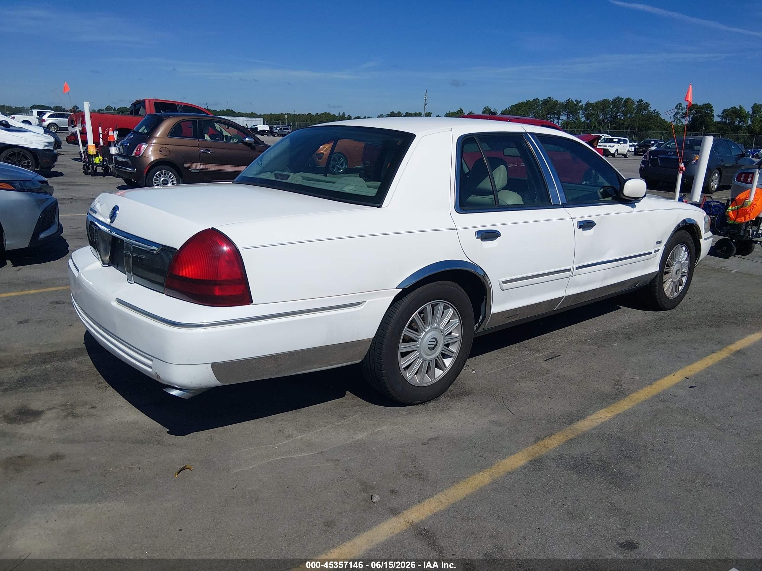 2009 Mercury Grand Marquis Ls (fleet Only) Белый vin: 2MEHM75V79X608552