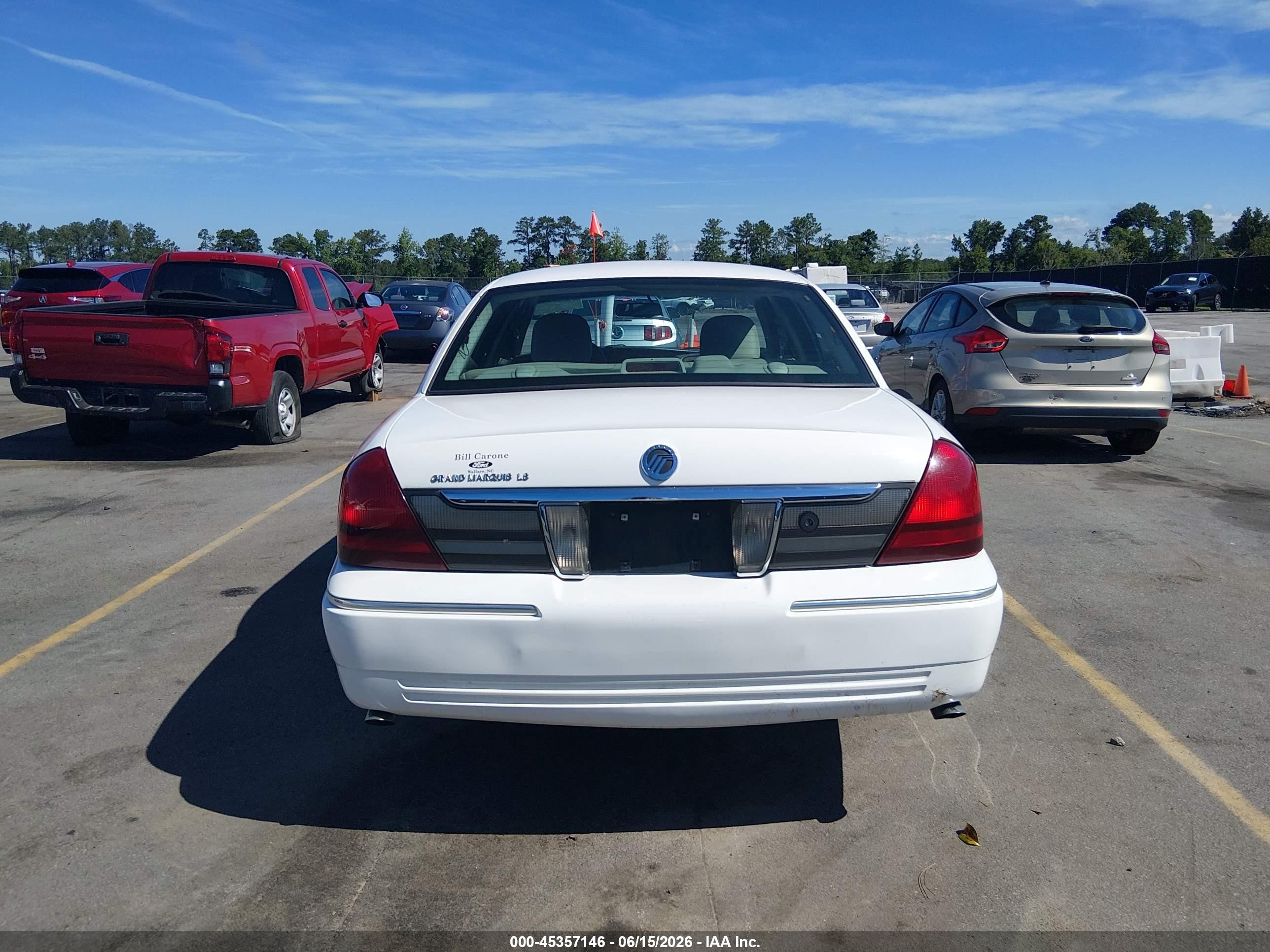 2009 Mercury Grand Marquis Ls (fleet Only) Белый vin: 2MEHM75V79X608552