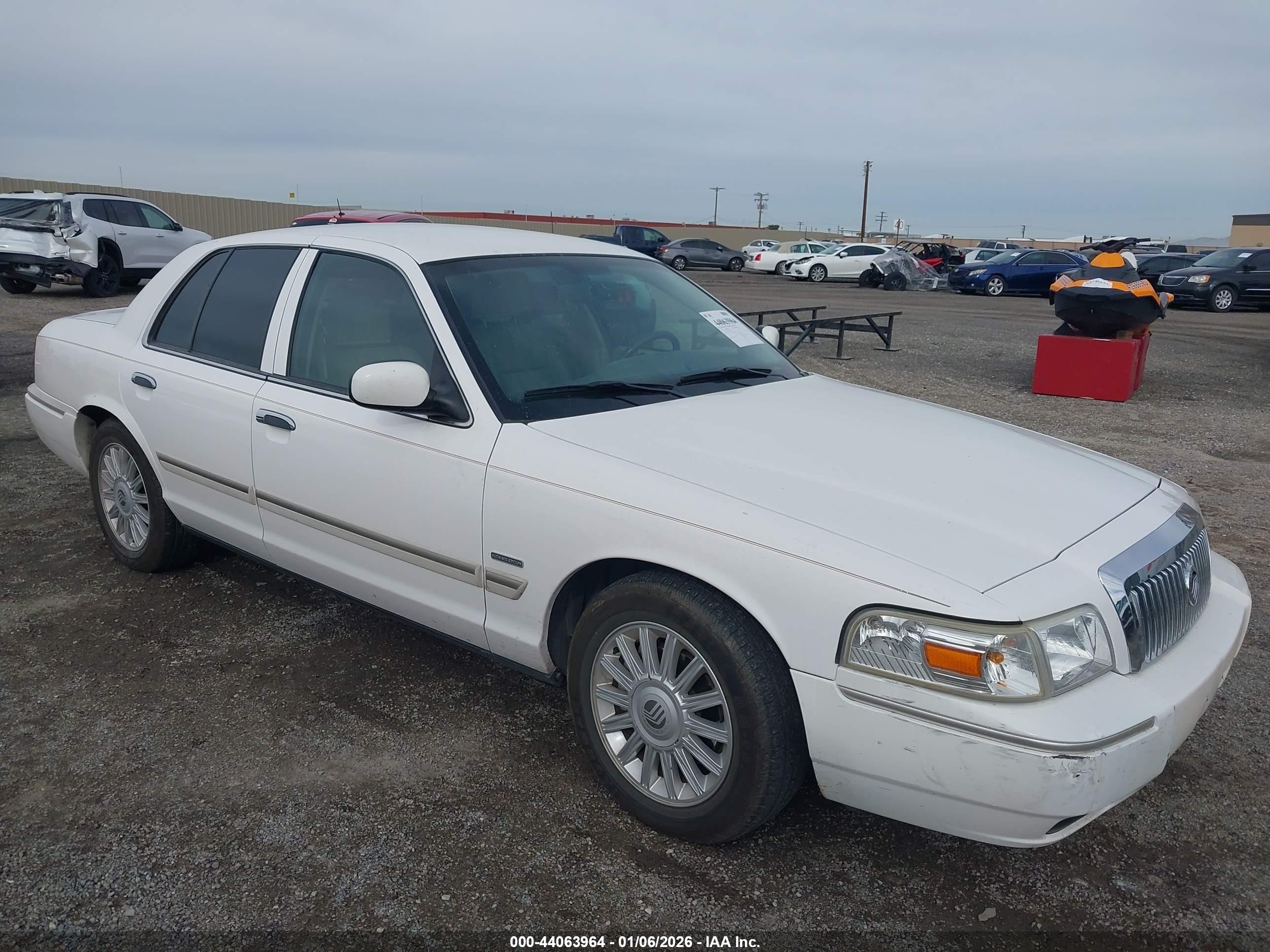 2009 Mercury Grand Marquis Ls (fleet Only) White vin: 2MEHM75V79X613833