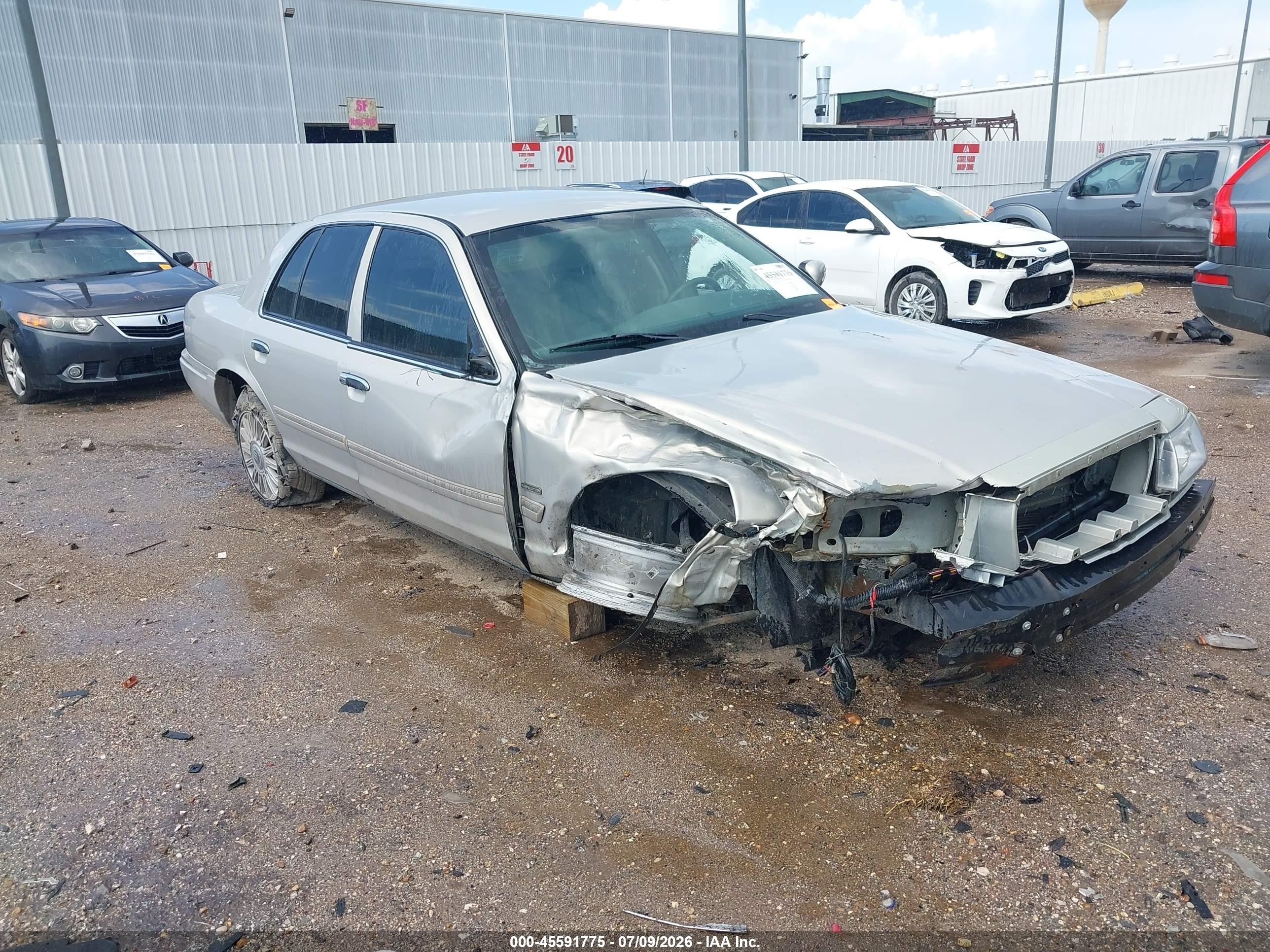 2009 Mercury Grand Marquis Ls (fleet Only) Silver vin: 2MEHM75V79X621155