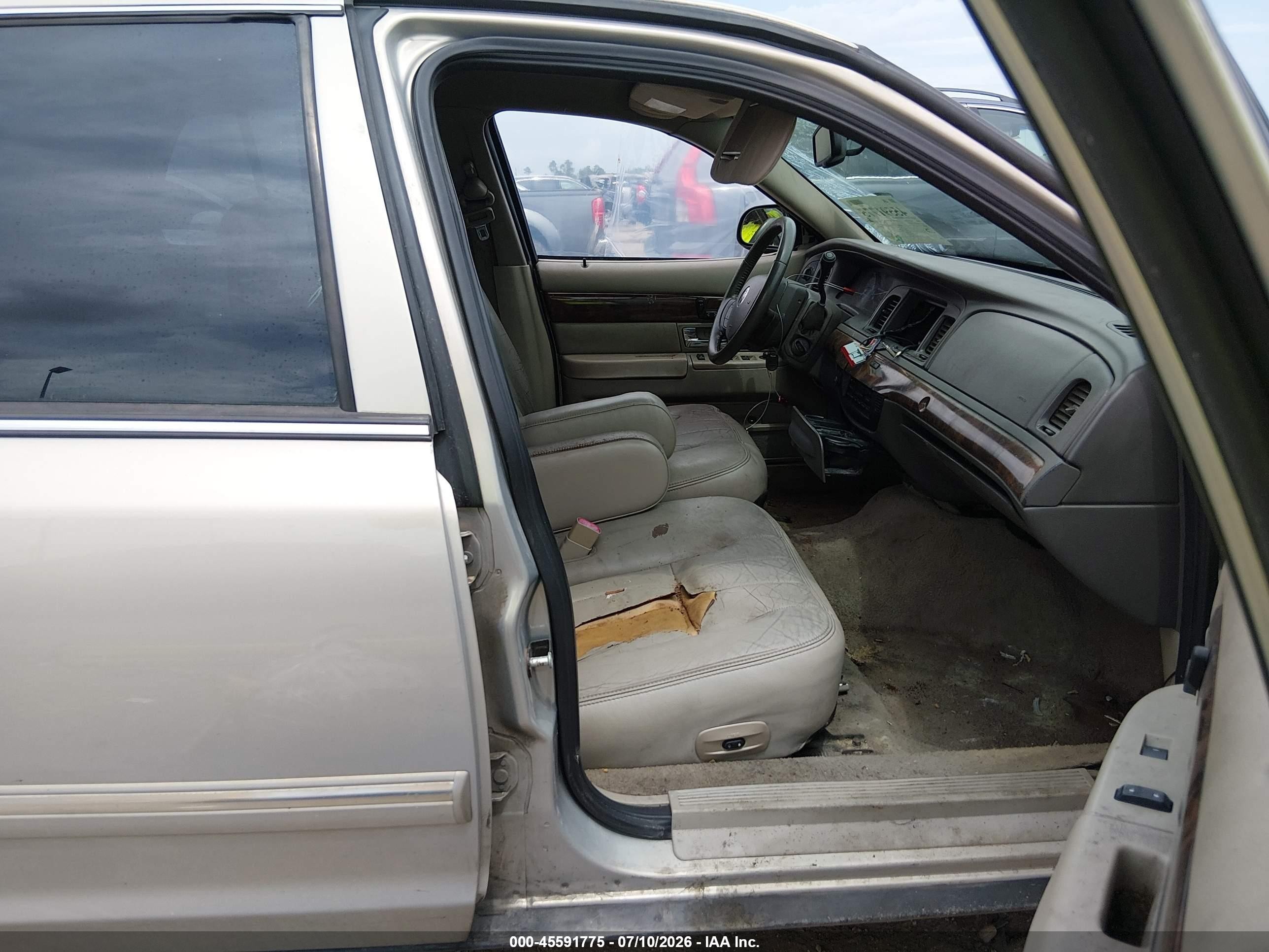 2009 Mercury Grand Marquis Ls (fleet Only) Silver vin: 2MEHM75V79X621155